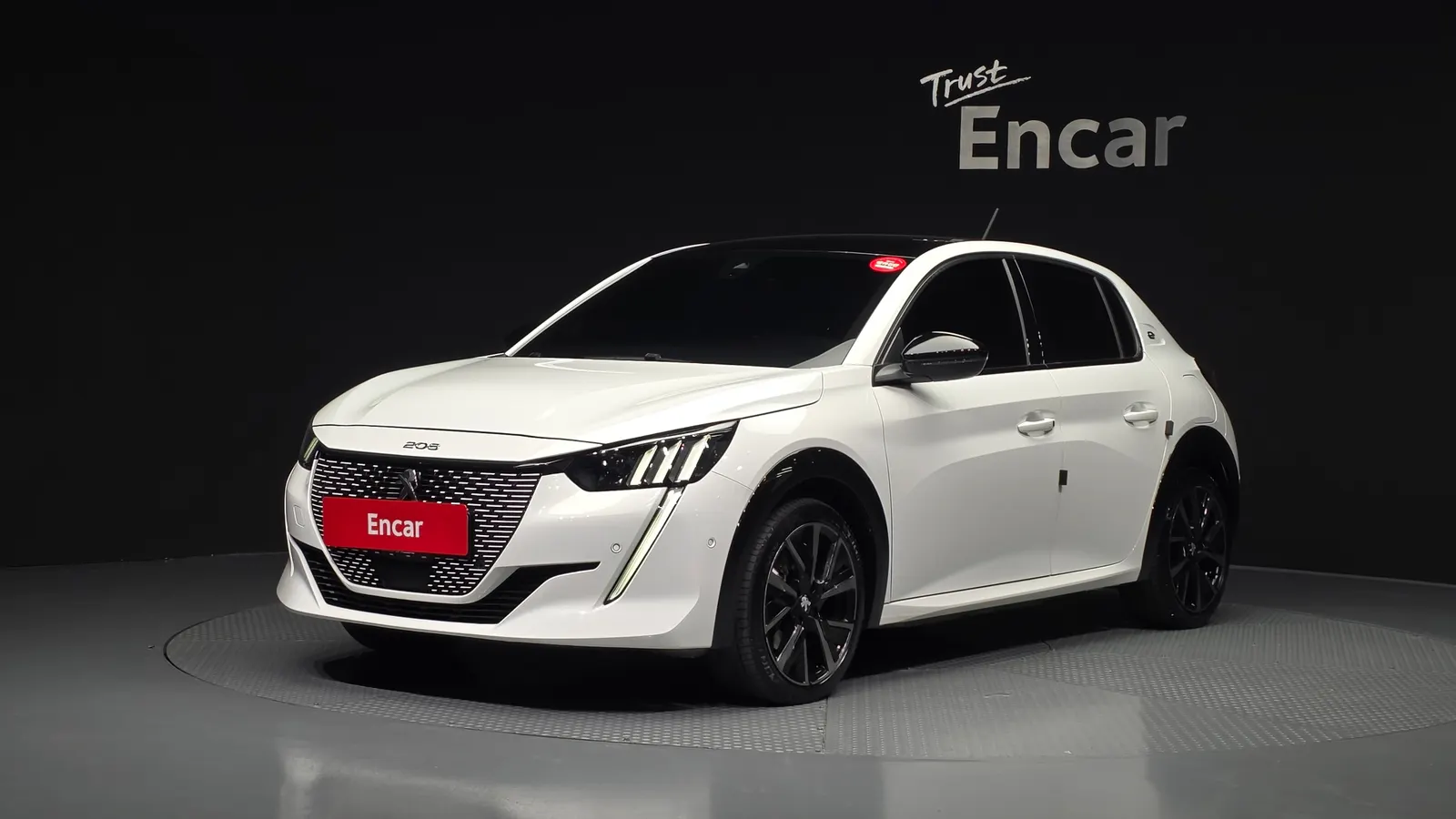 Peugeot e-208 2e génération GT 2023 — photo 1 sur 31