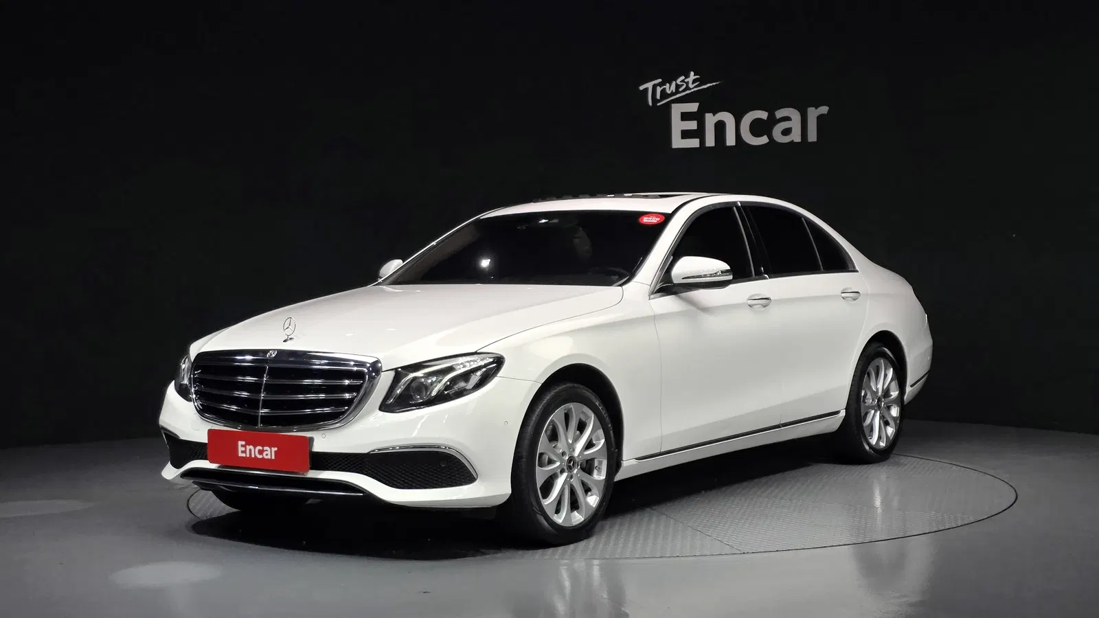 Mercedes-Benz Classe E E220d Exclusive (W213) 2019 — photo 1 sur 36