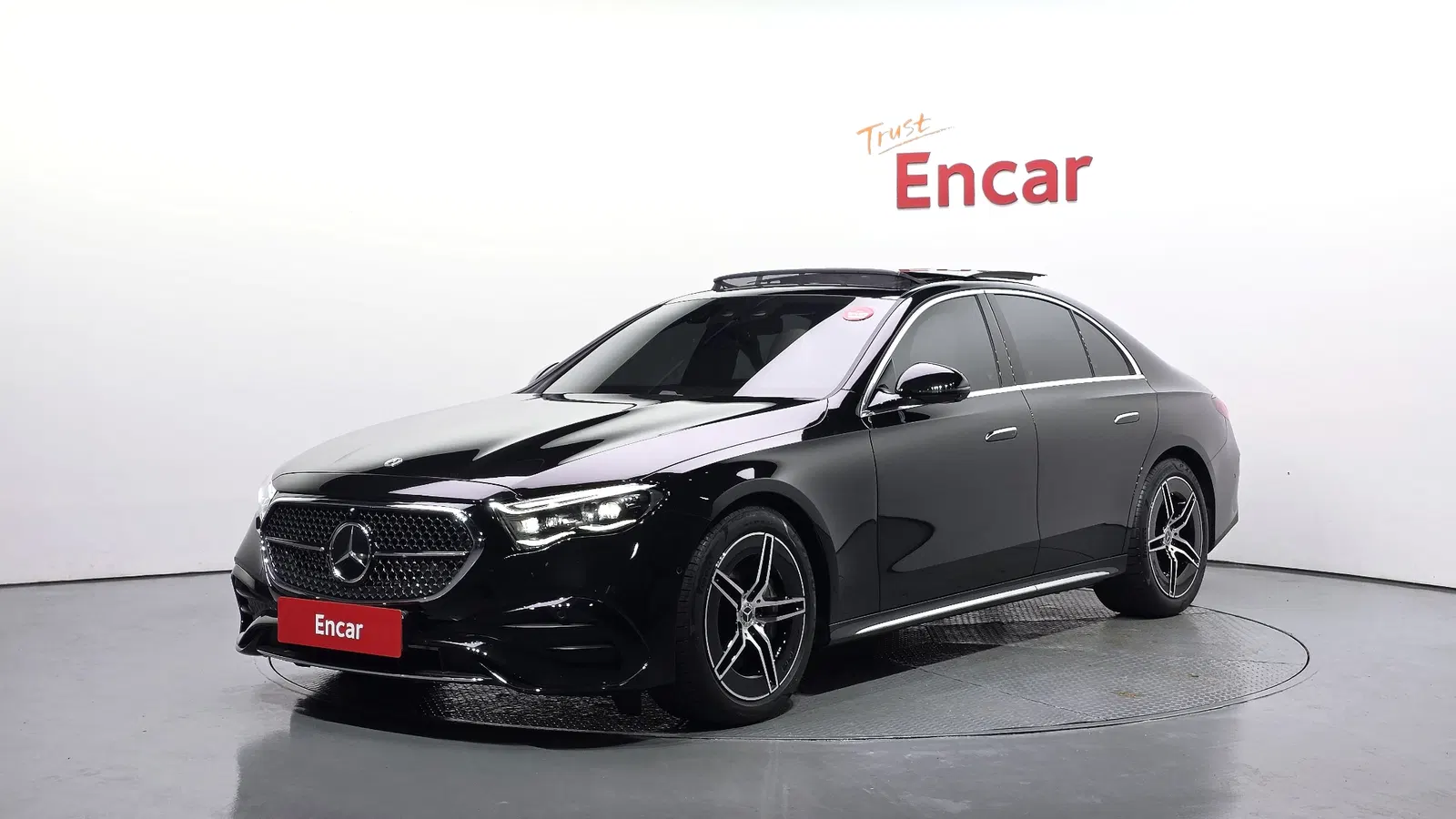 Mercedes-Benz Classe E AMG Line · E300 4MATIC (W214) 2025 — photo 1 sur 20