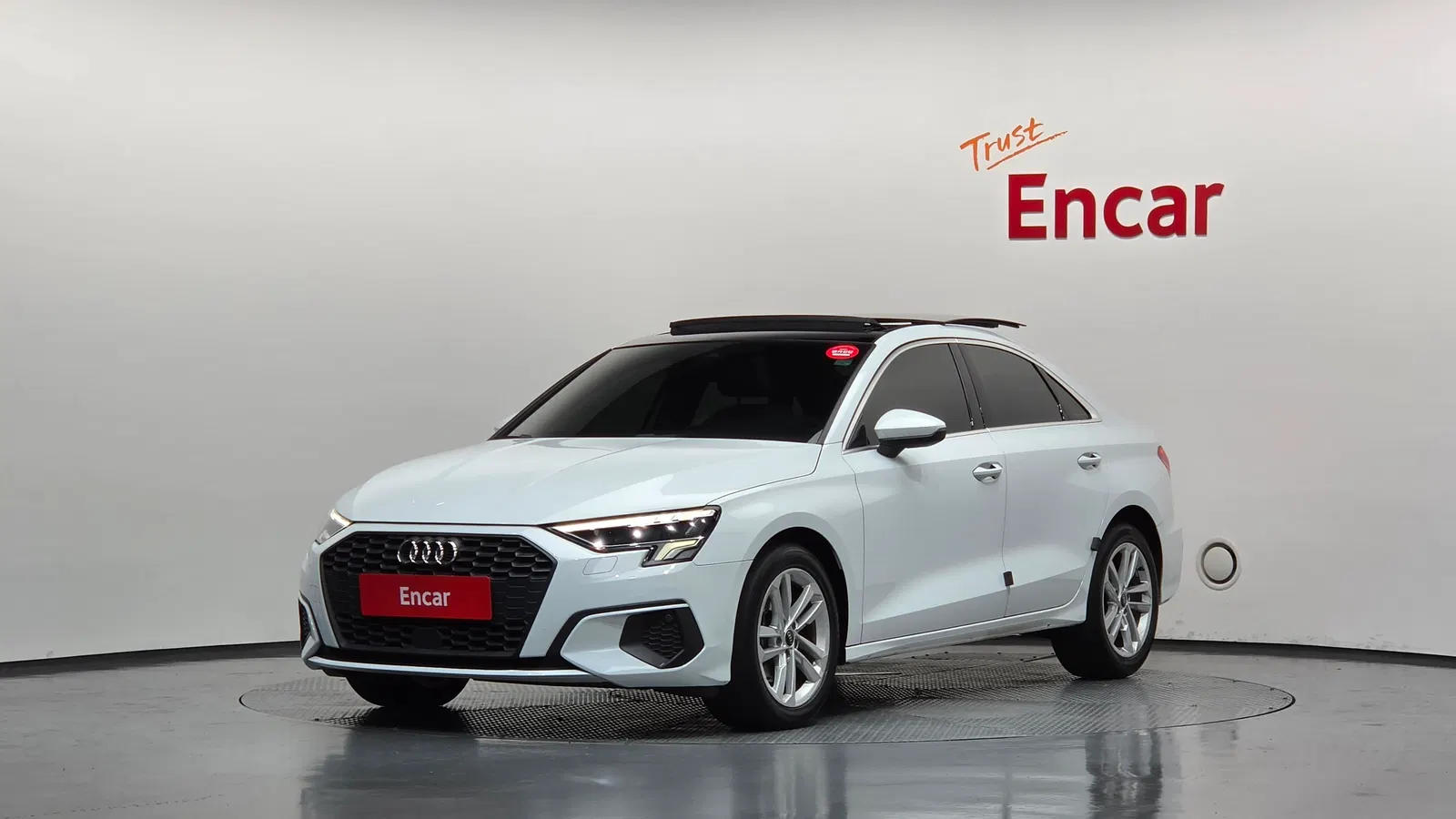 Audi A3 (8Y) 40 TFSI 2023 — photo 1 sur 39