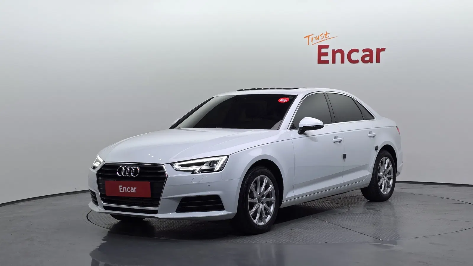Audi A4 (B9) 40 TFSI 2019 — photo 1 sur 32