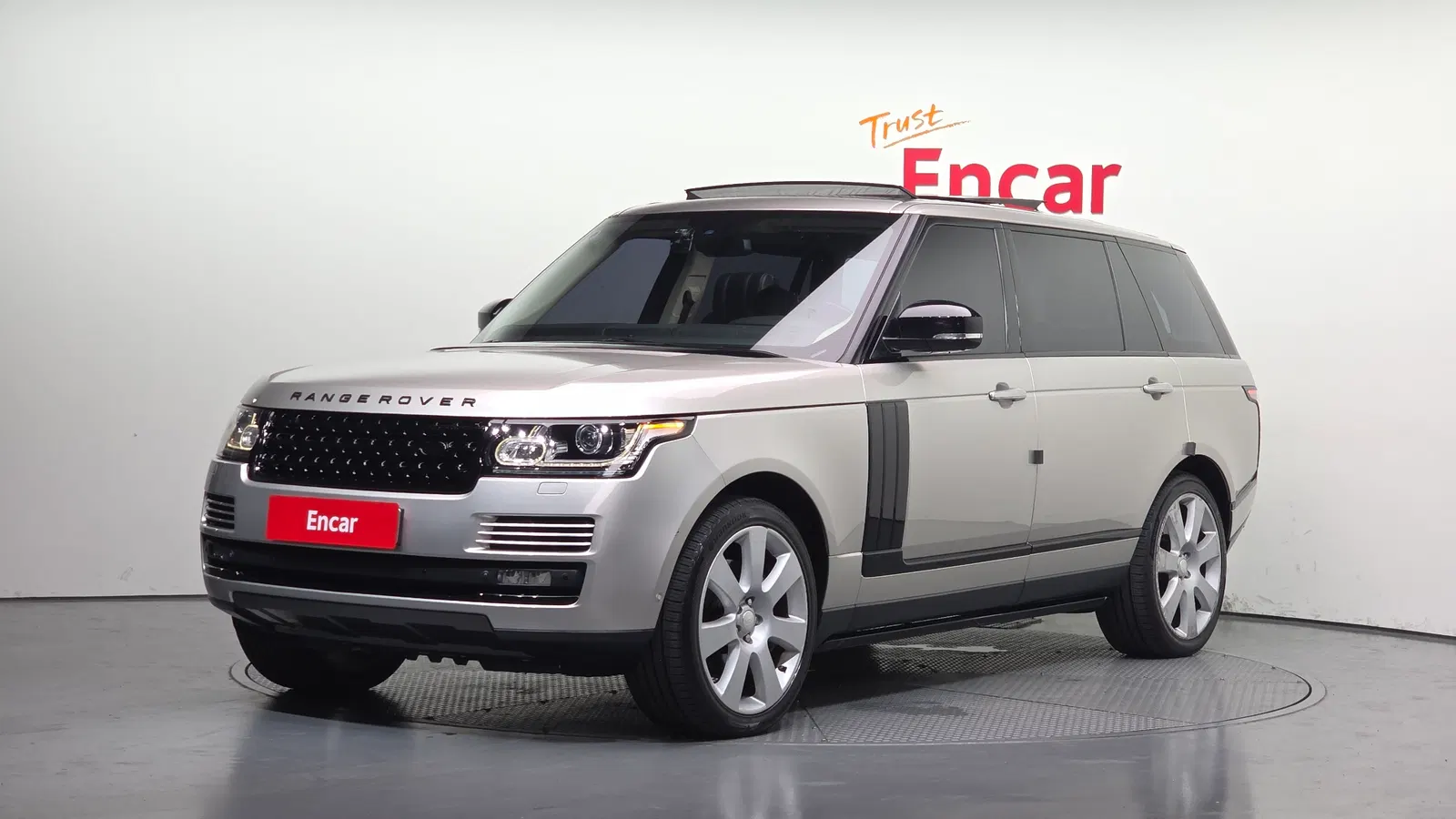 Land Rover Range Rover 4e génération 4.4 SDV8 AB LWB Diesel 2015 — photo 1 sur 20