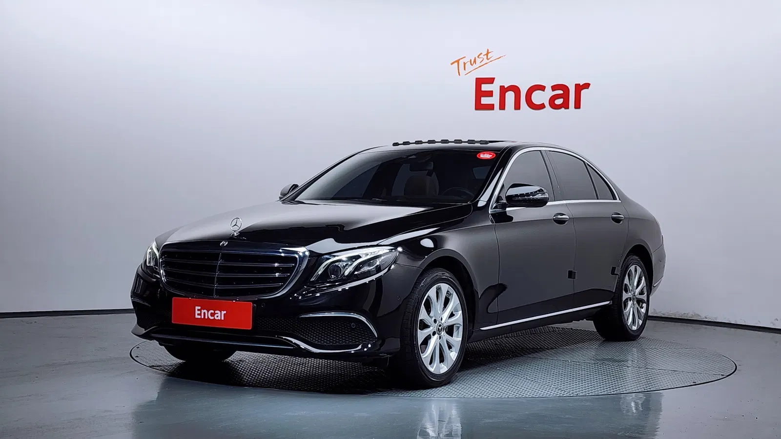Mercedes-Benz Classe E E220d 4MATIC Exclusive (W213) 2019 — photo 1 sur 32