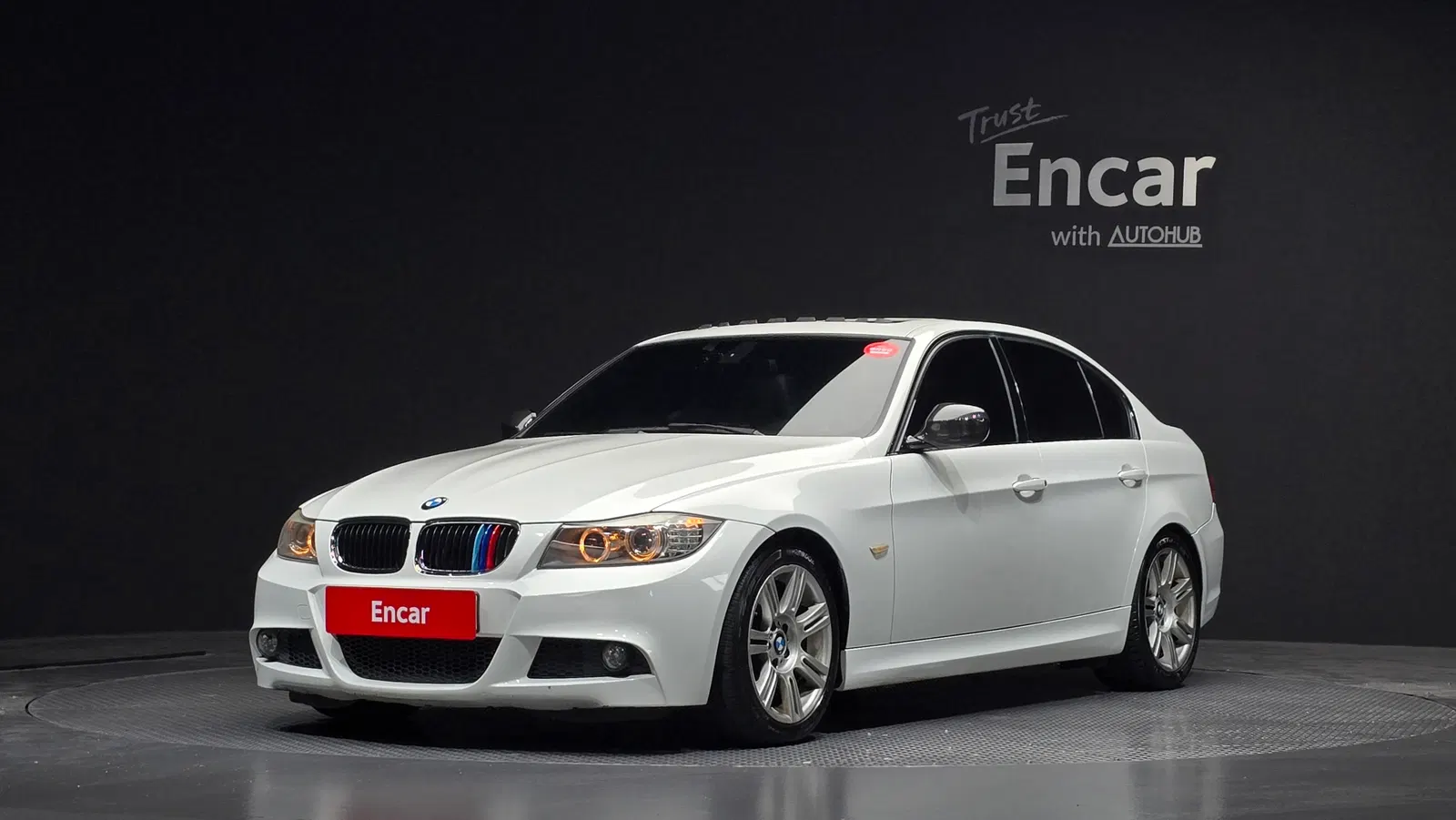BMW Série 3 (E90) 320i Sedan M Sport 2011 — photo 1 sur 20