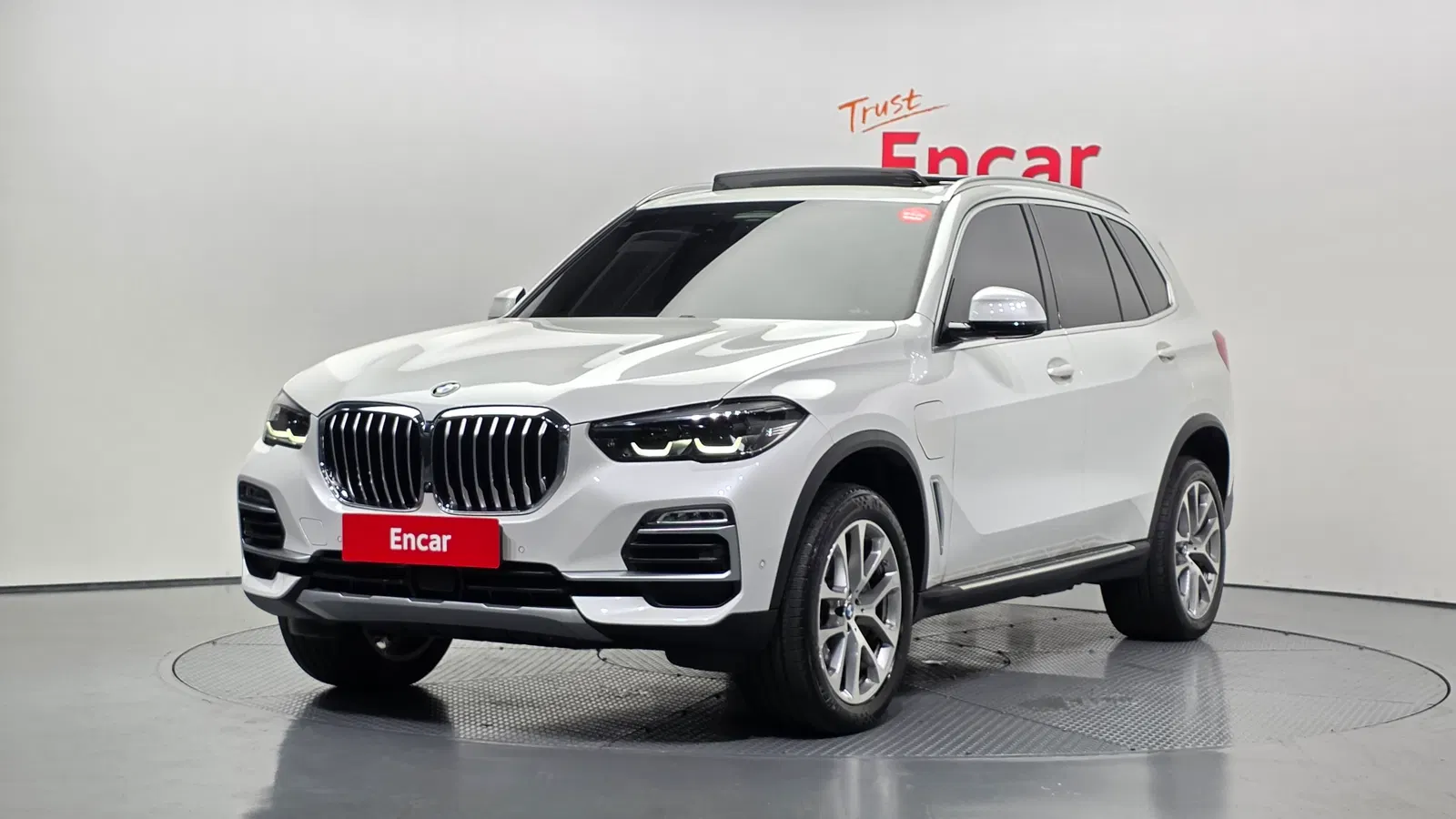 BMW X5 (G05) xDrive 45e xLine 2021 — photo 1 sur 20