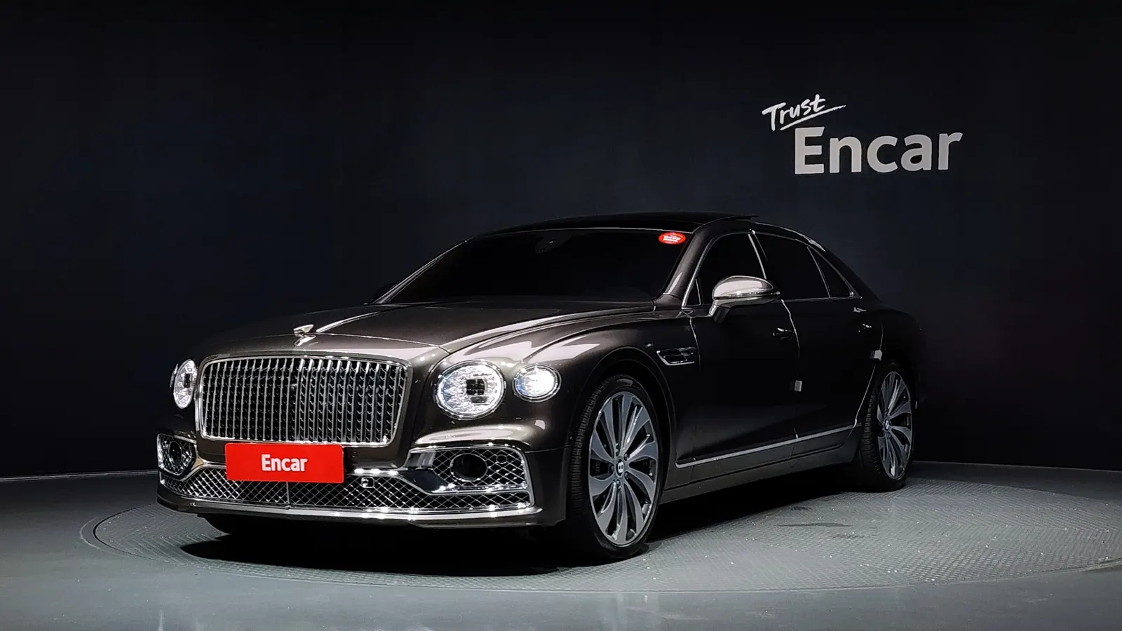 Bentley Flying Spur 3e génération 4.0 2022 — photo 1 sur 34