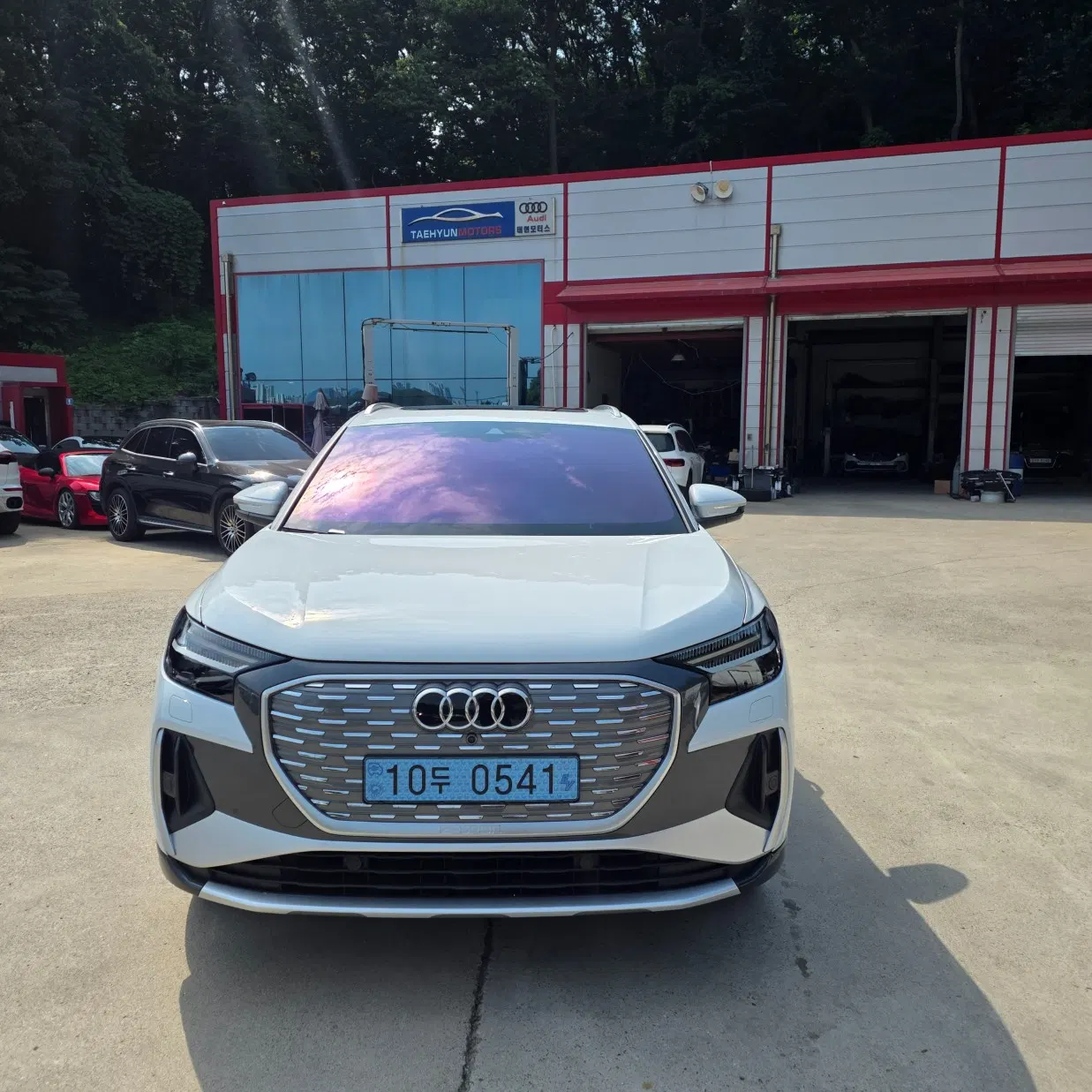 Audi Q4 e-tron (F4) 45 Premium 2025 — photo 1 sur 26