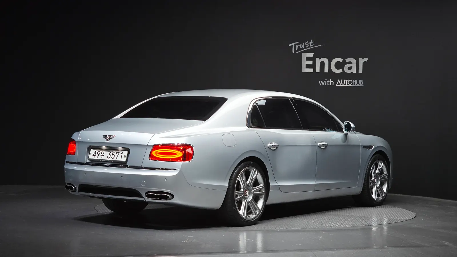 Bentley Flying Spur 2e génération 4.0 2015 — photo 1 sur 8