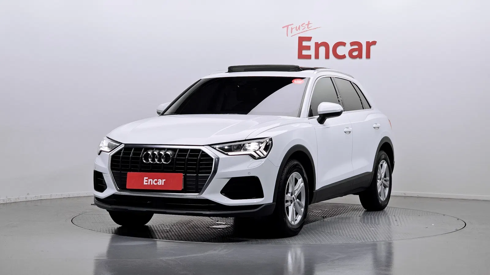 Audi Q3 (F3) 35 TDI 2020 — photo 1 sur 38