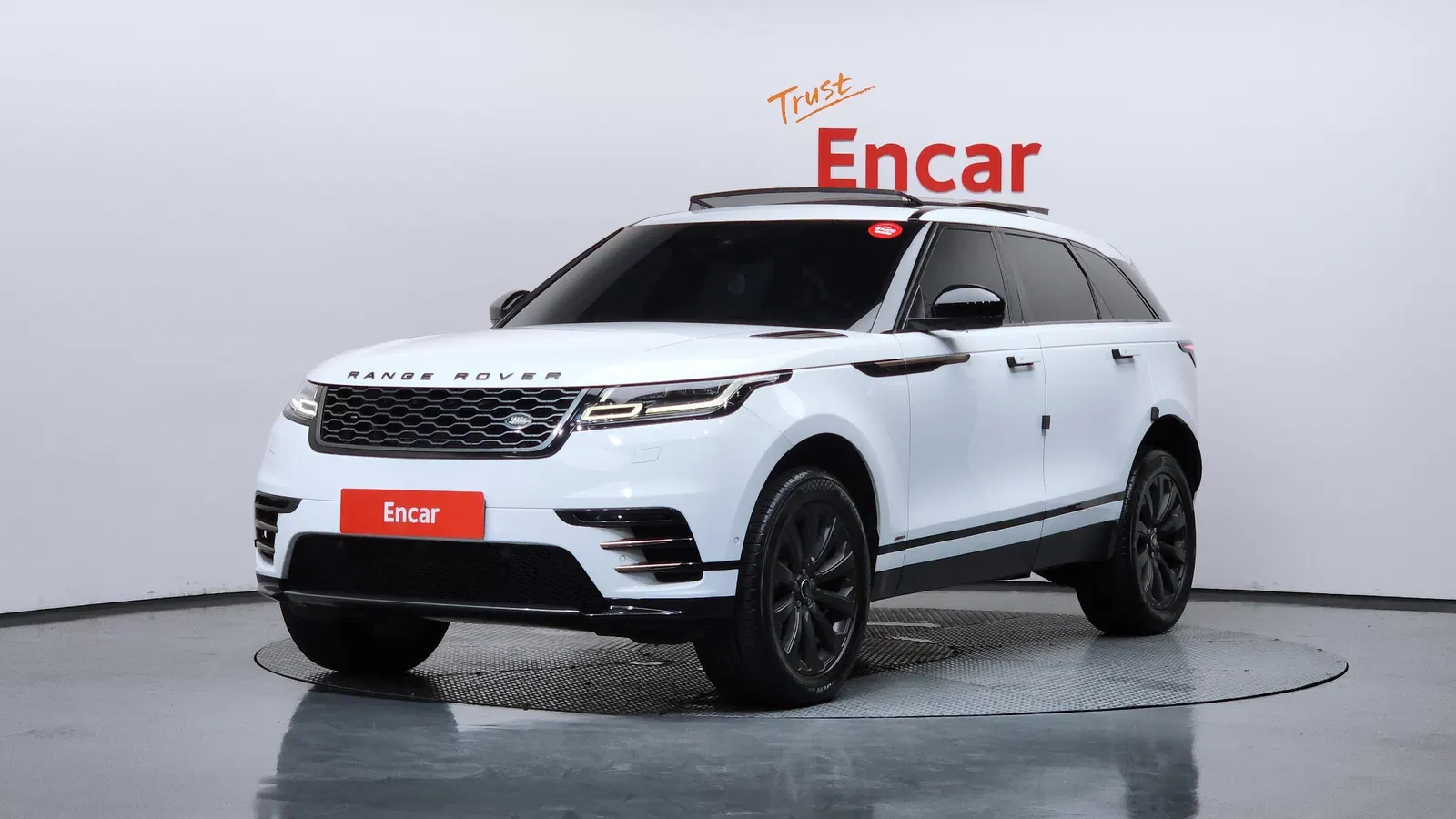 Land Rover Range Rover Velar 3.0 P380 R-Dynamic SE 2018 — photo 1 sur 40