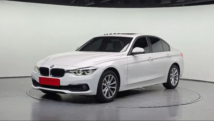 BMW Série 3 (F30) 320d 2018 — photo 1 sur 26