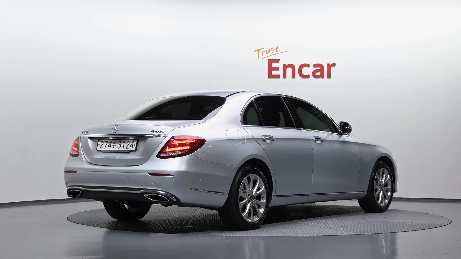 Mercedes-Benz Classe E E300 4MATIC Exclusive (W213) 2018 — photo 1 sur 31
