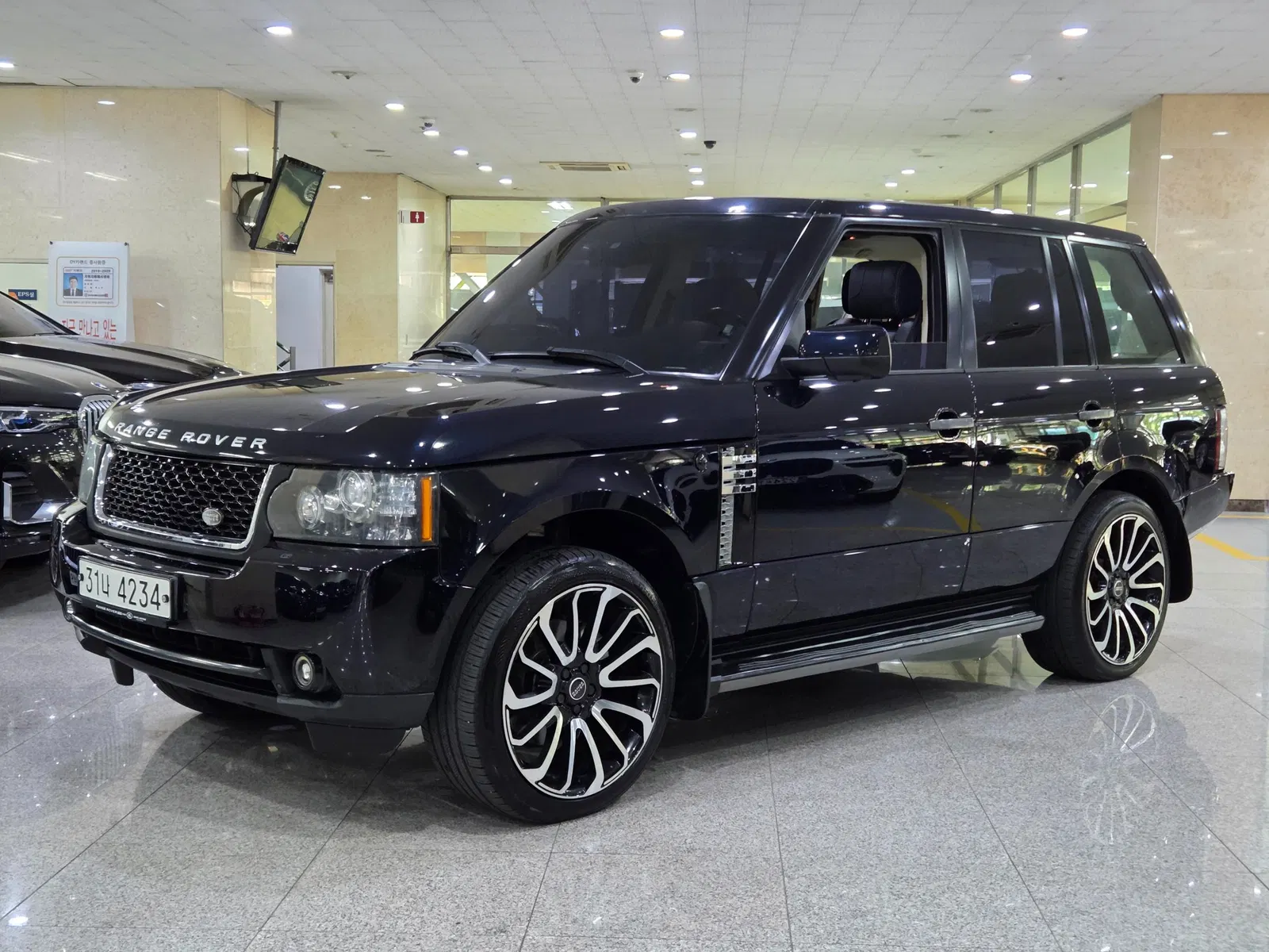 Land Rover Range Rover 3.7 TDV8 Vogue 2010 — photo 1 sur 26