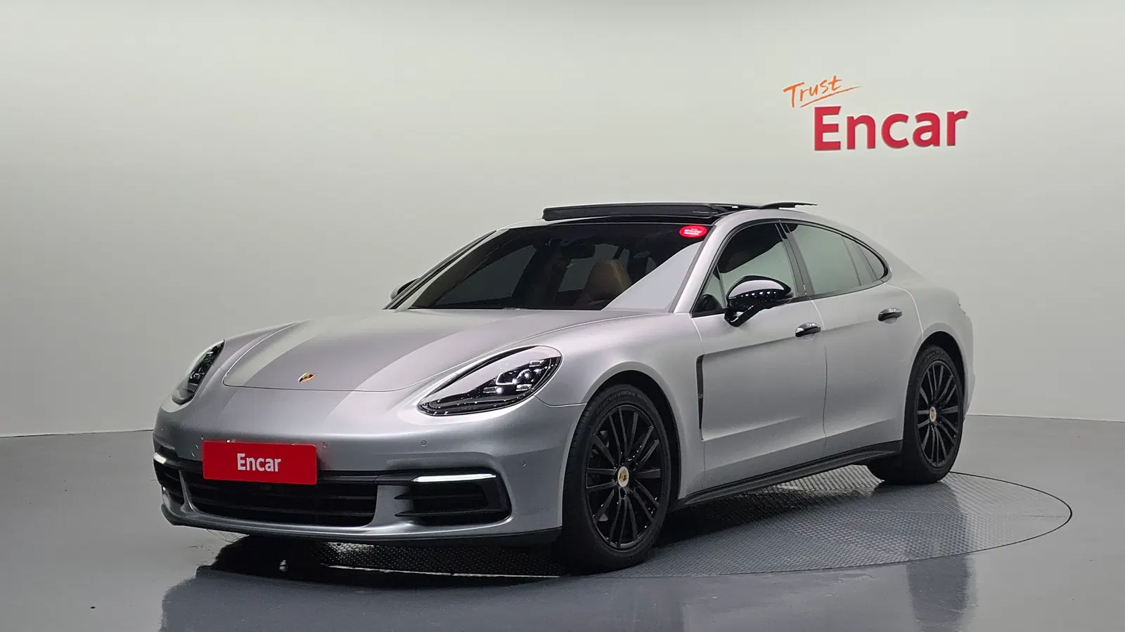 Porsche Panamera (971) 3.0 AWD 2018 — photo 1 sur 32