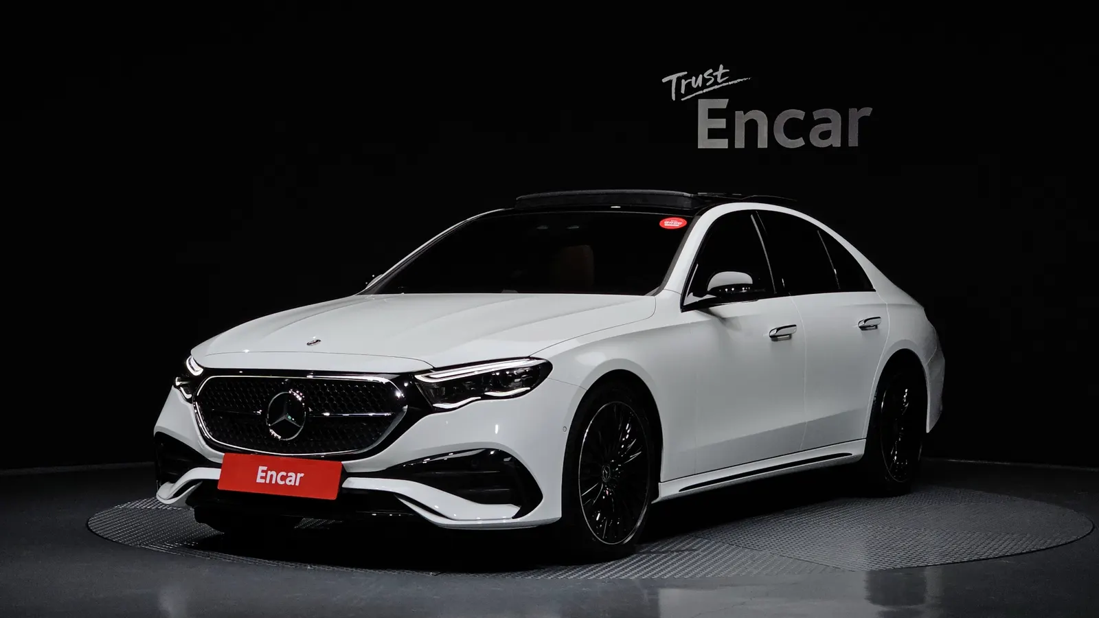 Mercedes-Benz Classe E AMG Line · E450 4MATIC (W214) 2026 — photo 1 sur 41