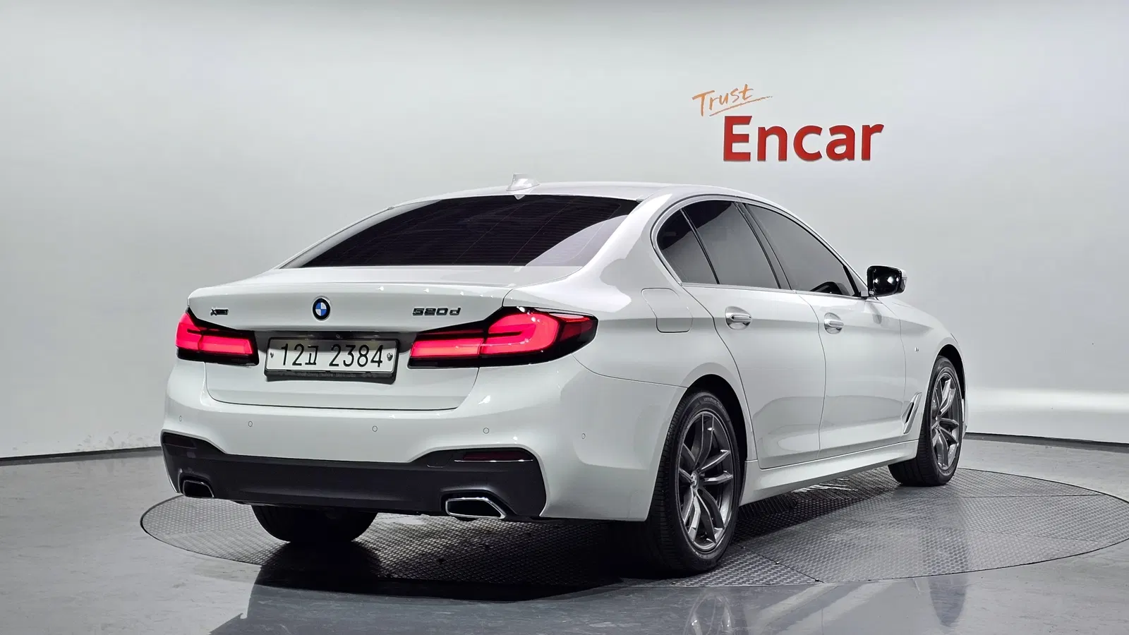 BMW Série 5 (G30) 520d xDrive M Sport Plus 2018 — photo 1 sur 31