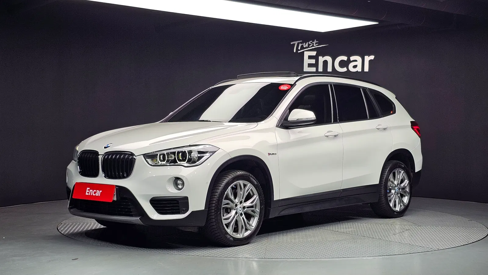 BMW X1 (F48) xDrive 20d Joy 2018 — photo 1 sur 20