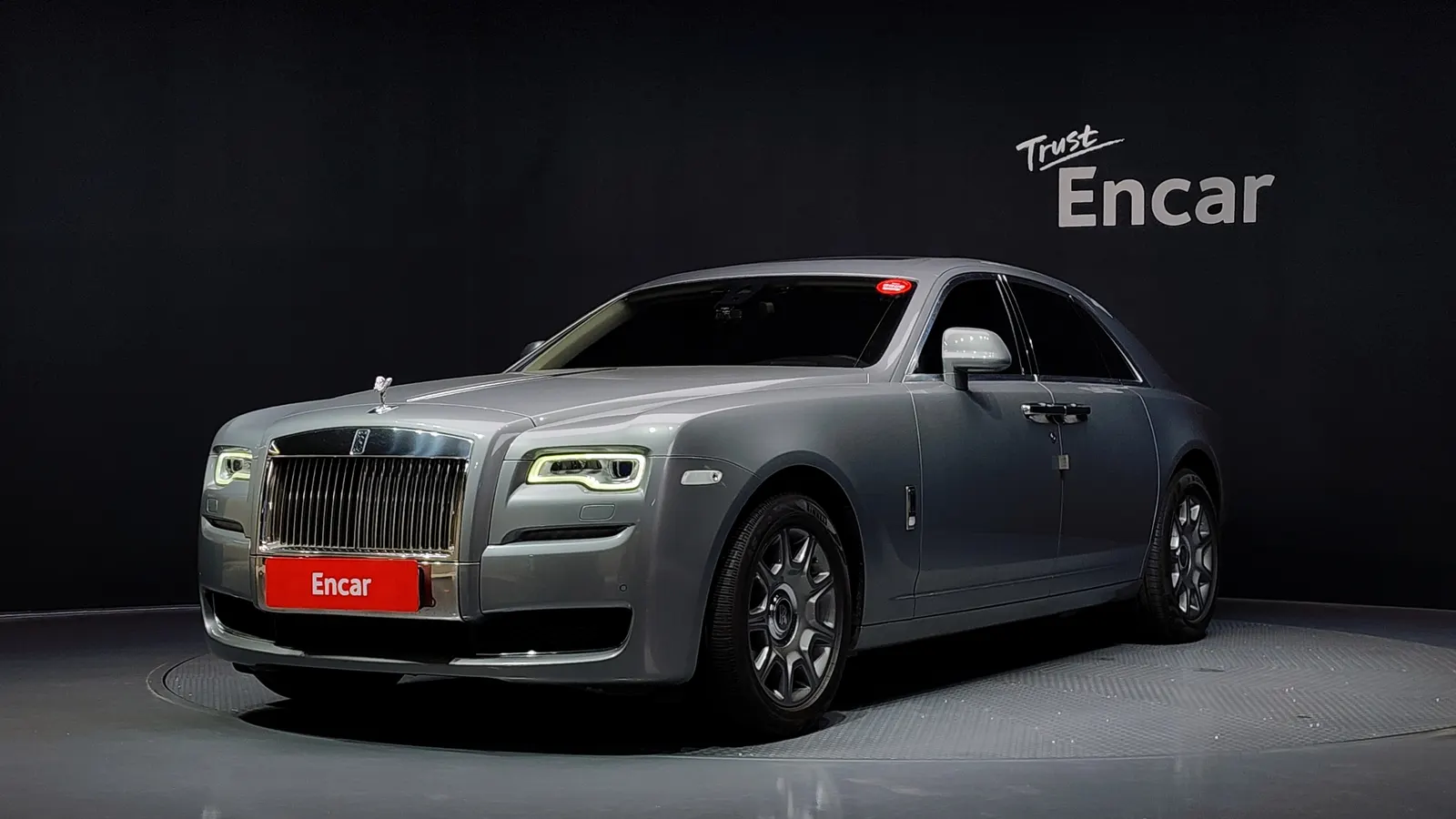 Rolls-Royce Ghost 6.6 V12 2015 — photo 1 sur 20