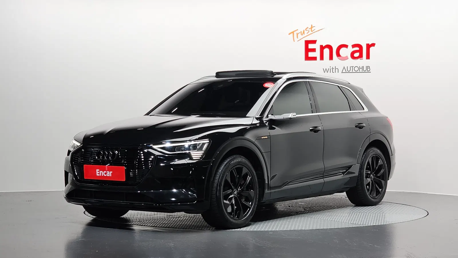 Audi e-tron 55 Quattro 2020 — photo 1 sur 39