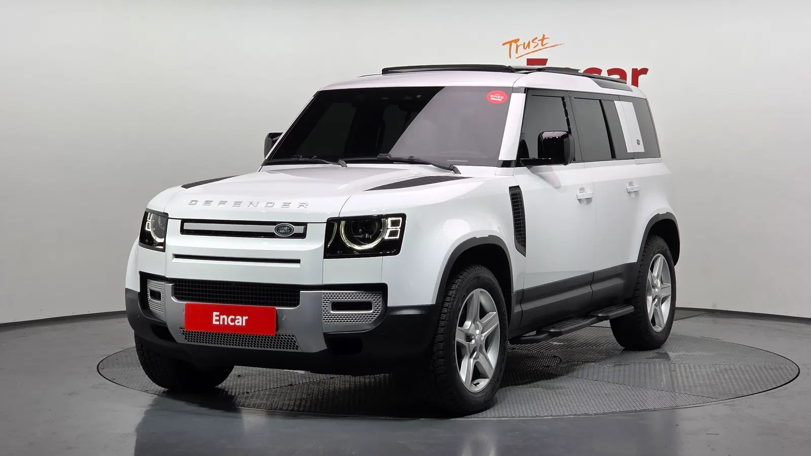 Land Rover Defender (L663) 110 D250 SE 2024 — photo 1 sur 40