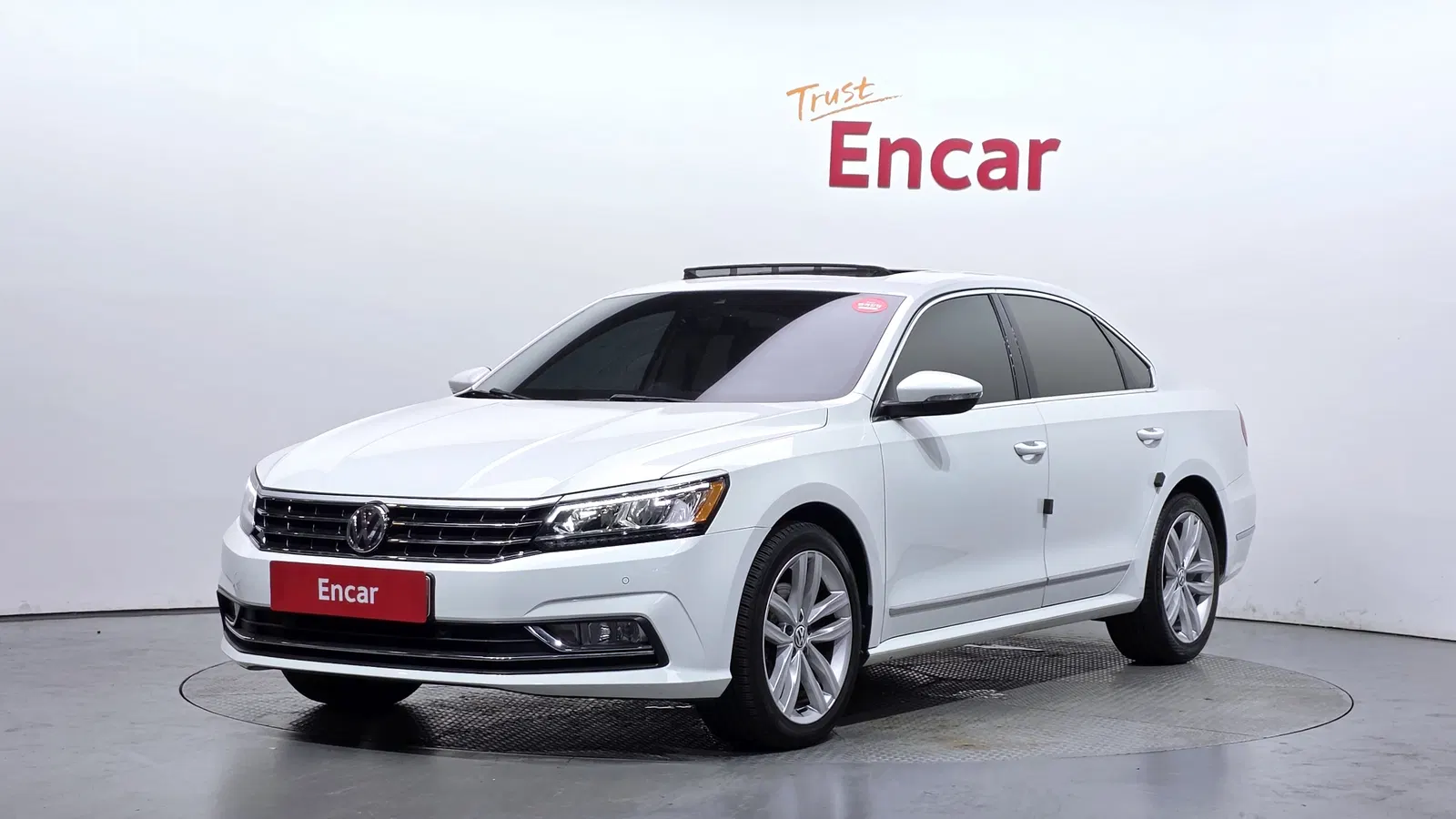Volkswagen Passat 2.0 TSI 2018 — photo 1 sur 32