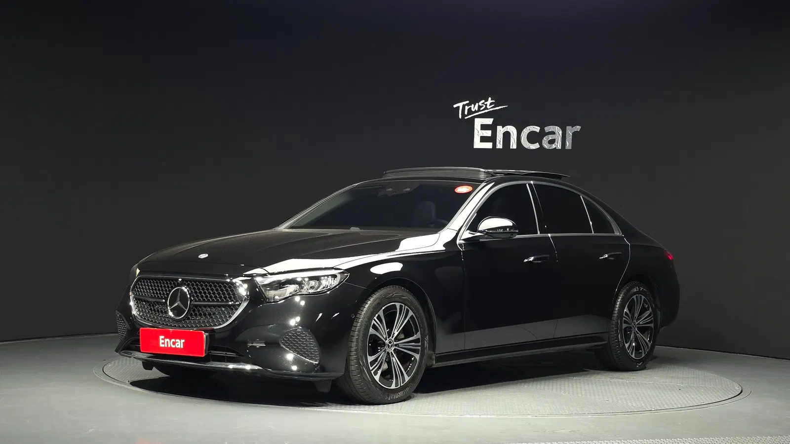 Mercedes-Benz Classe E E200 Avantgarde (W214) 2025 — photo 1 sur 8