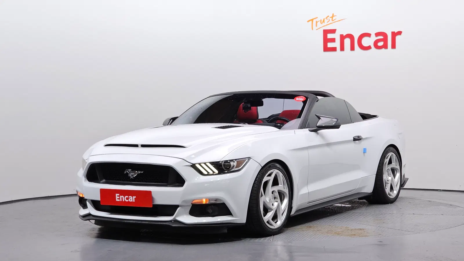 Ford Mustang Convertible 2015 — photo 1 sur 20