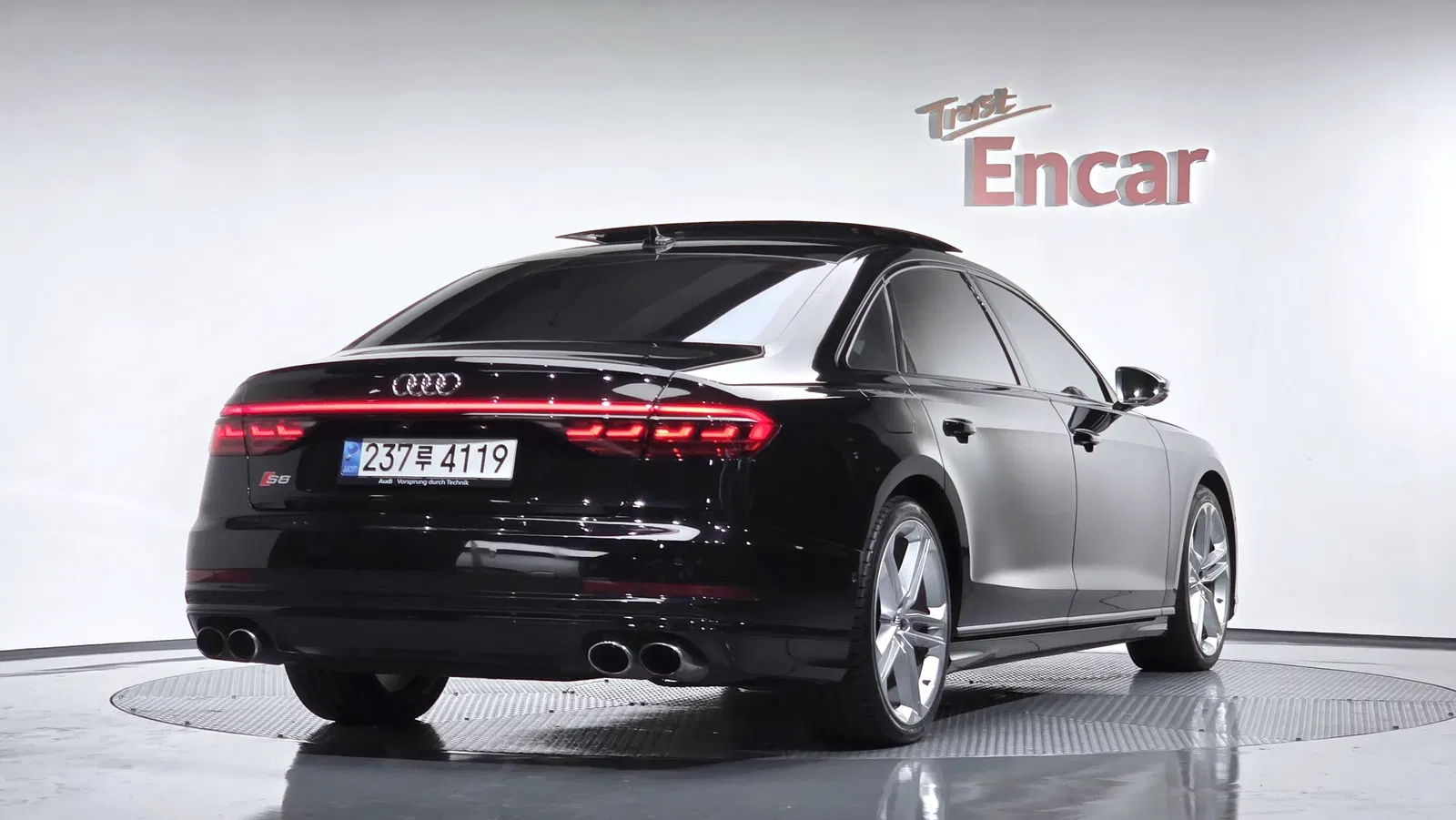 Audi S8 (D5) 4.0 TFSI Quattro LWB 2020 — photo 1 sur 41