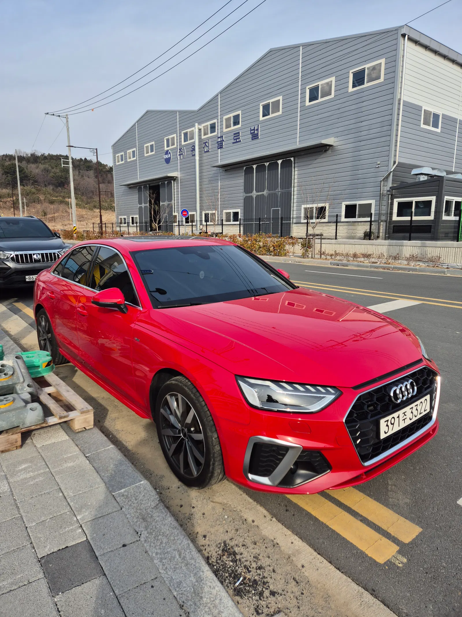 Audi A4 (B9) 40 TFSI Premium 2023 — photo 1 sur 13