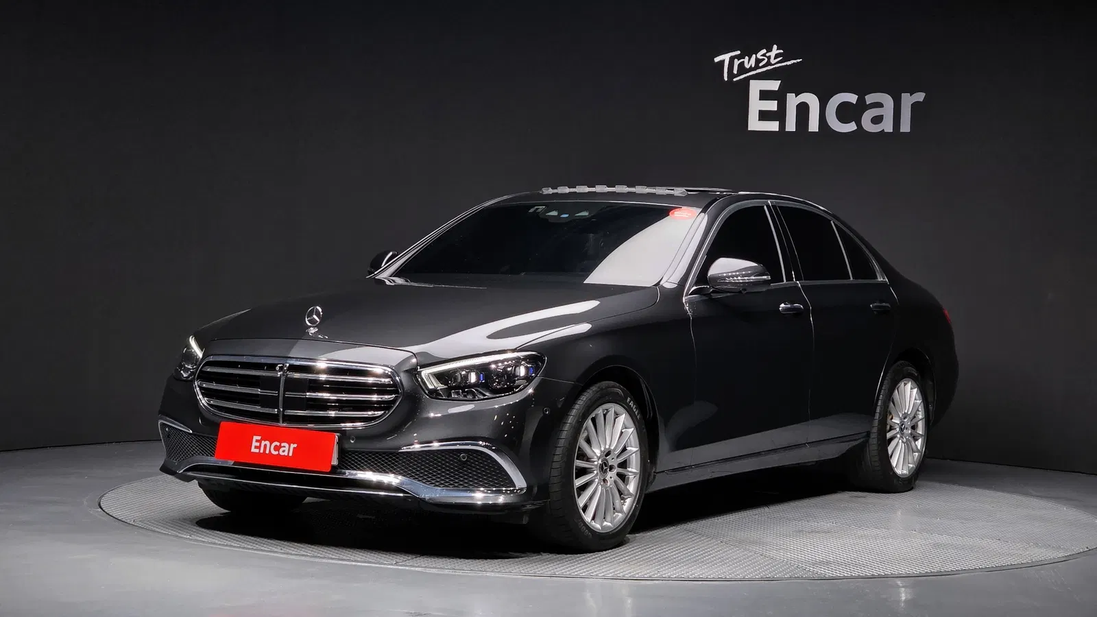 Mercedes-Benz Classe E E250 Exclusive (W213) 2022 — photo 1 sur 34