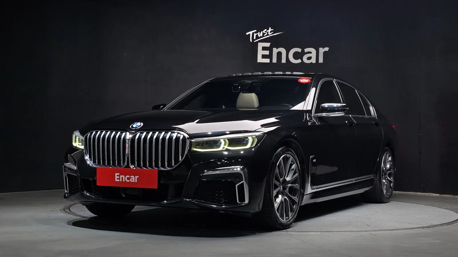BMW Série 7 (G11) 730d xDrive M Sport 2020 — photo 1 sur 31