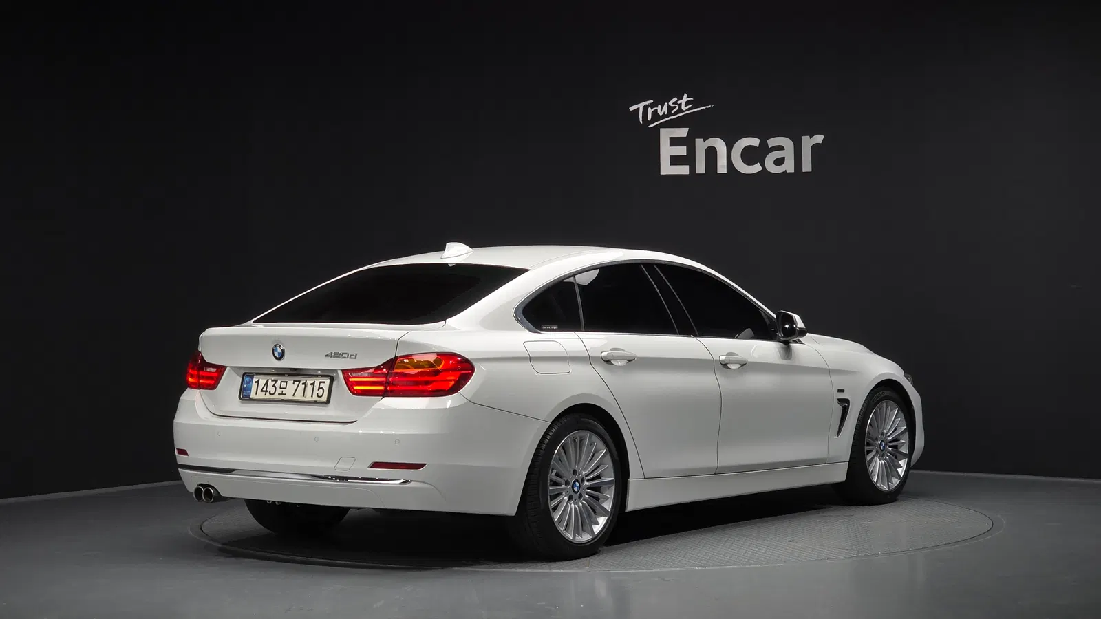 BMW Série 4 (F32) 420d Luxury GranCoupé 2015 — photo 1 sur 40