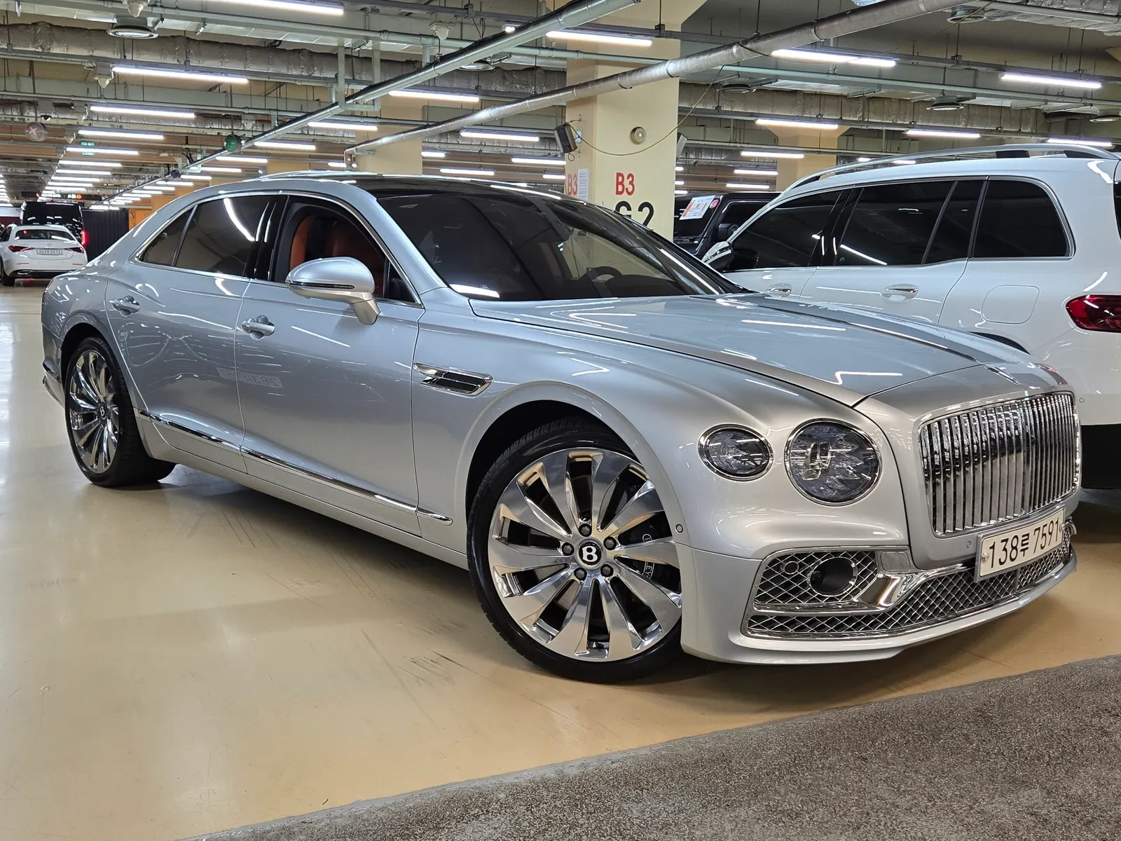 Bentley Flying Spur 3e génération 4.0 2022 — photo 1 sur 20