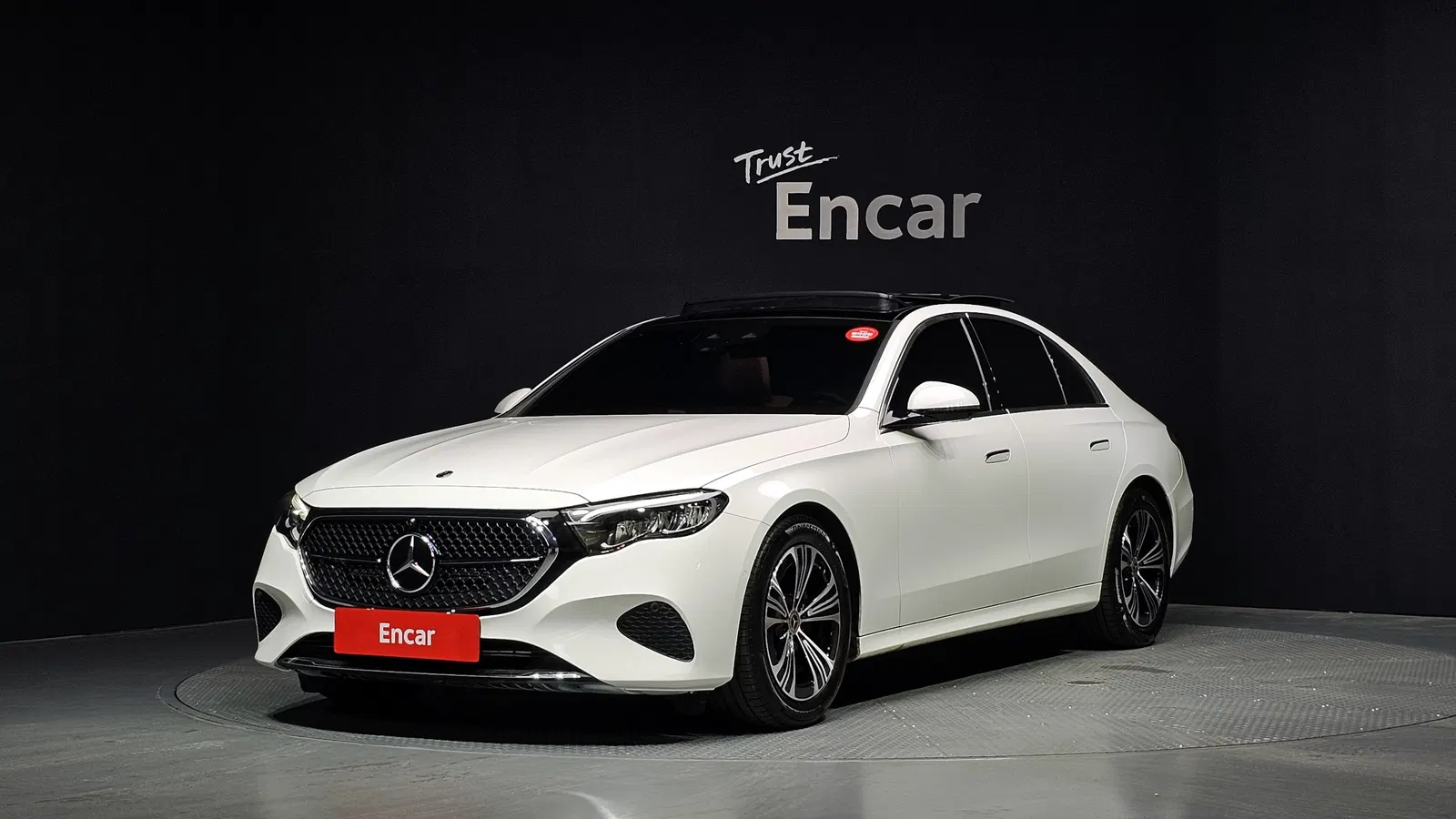 Mercedes-Benz Classe E E200 Avantgarde (W214) 2025 — photo 1 sur 20