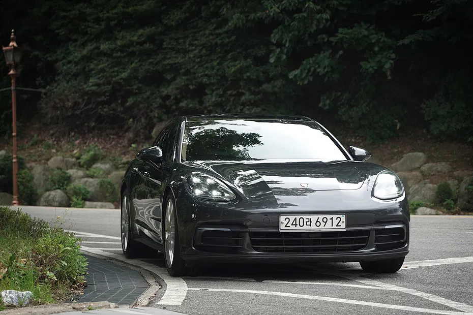 Porsche Panamera (971) 3.0 AWD 2020 — photo 1 sur 22