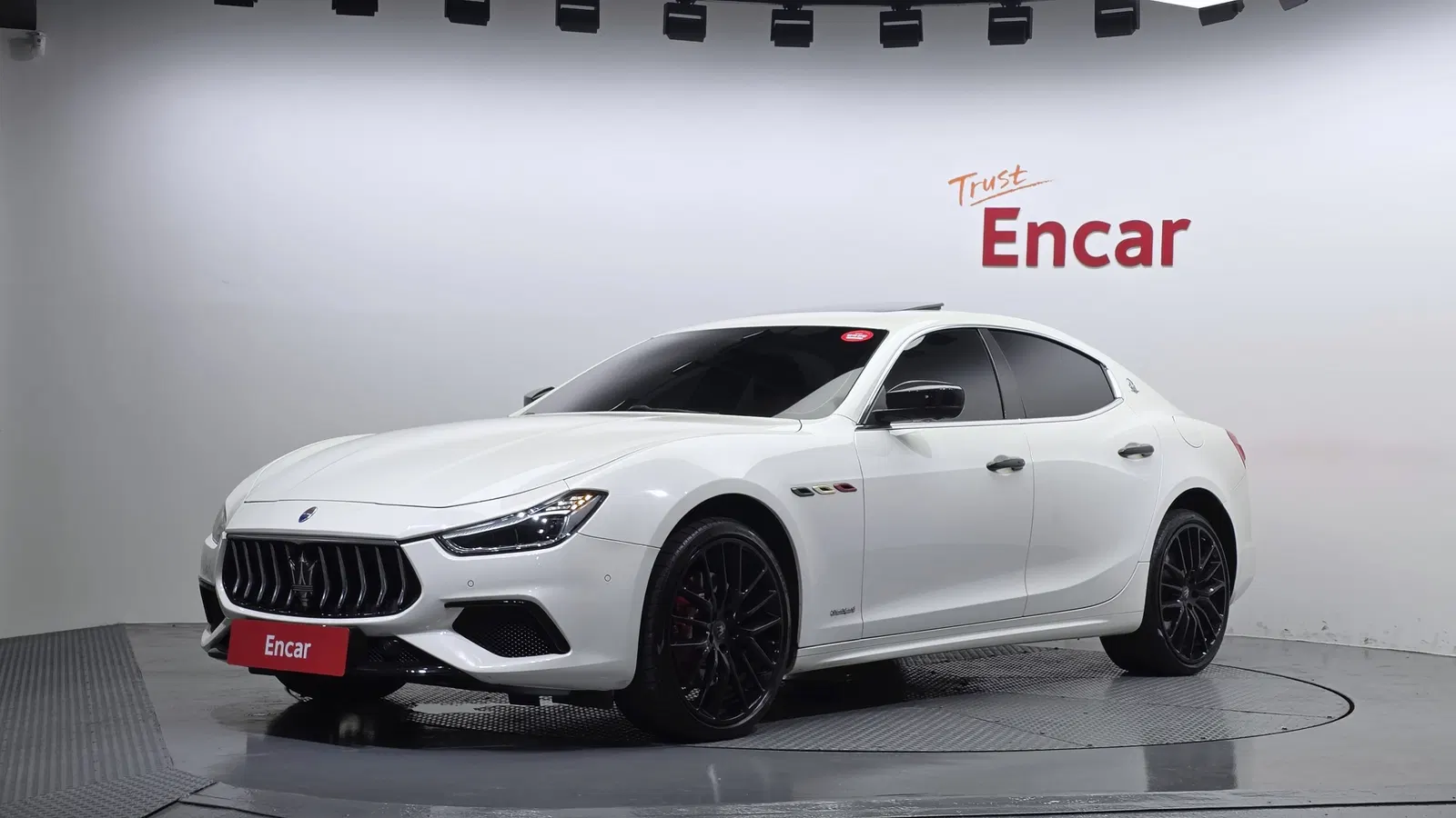 Maserati Ghibli 3.0S Q4 GranSport 2019 — photo 1 sur 37