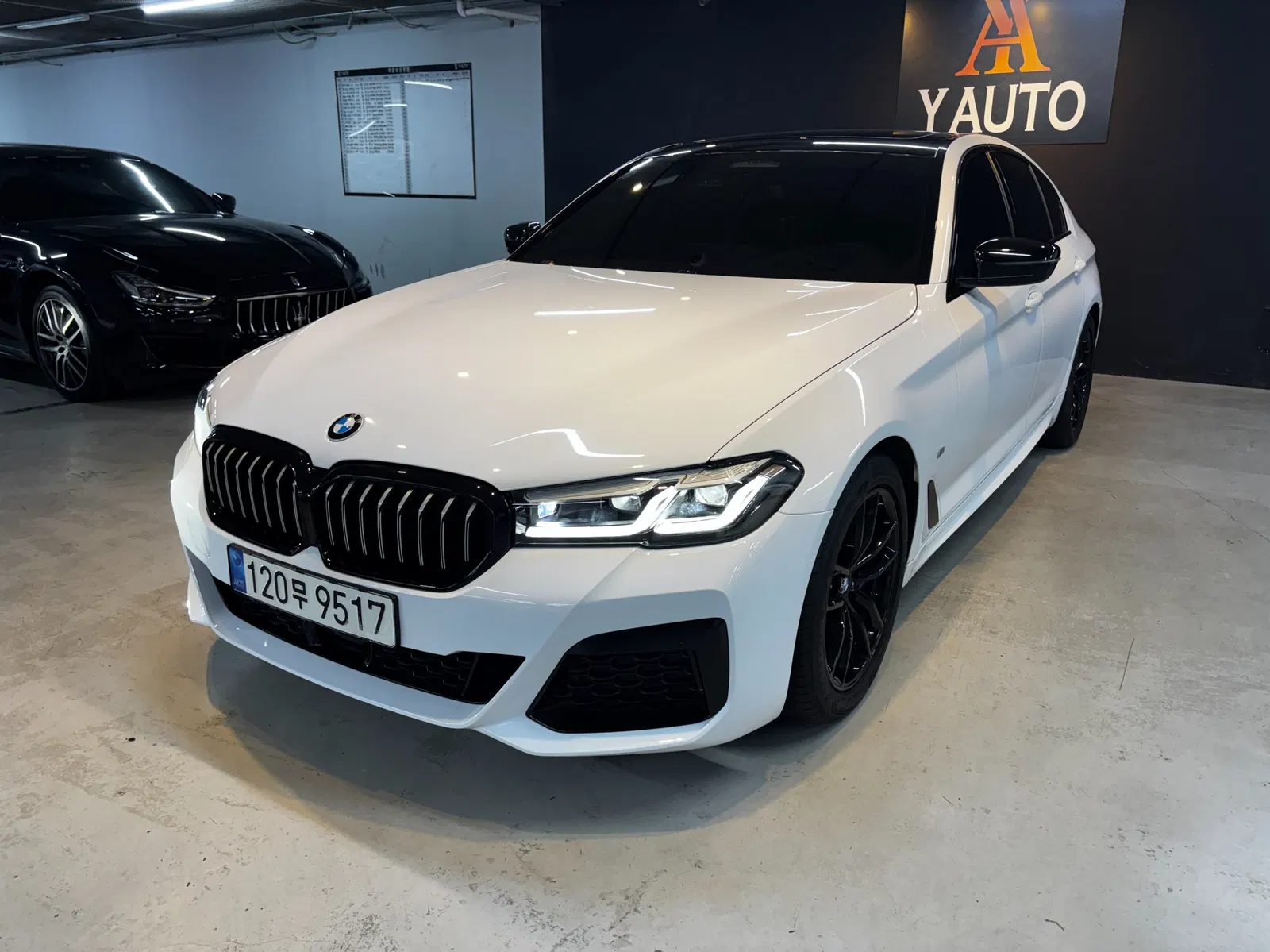 BMW Série 5 (G30) 520i M Sport 2023 — photo 1 sur 26