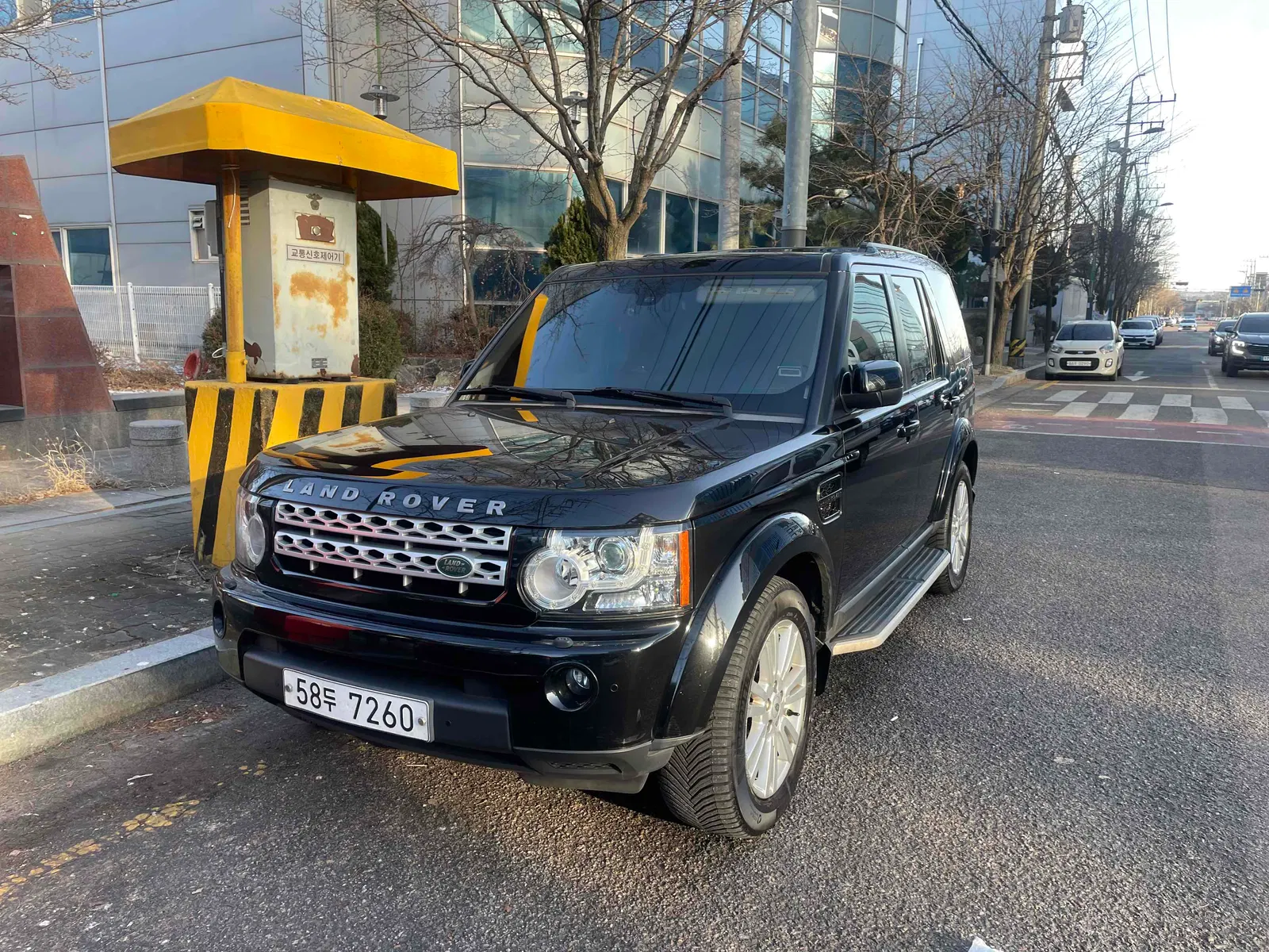 Land Rover Discovery 4 3.0 TDV6 SE 2012 — photo 1 sur 20