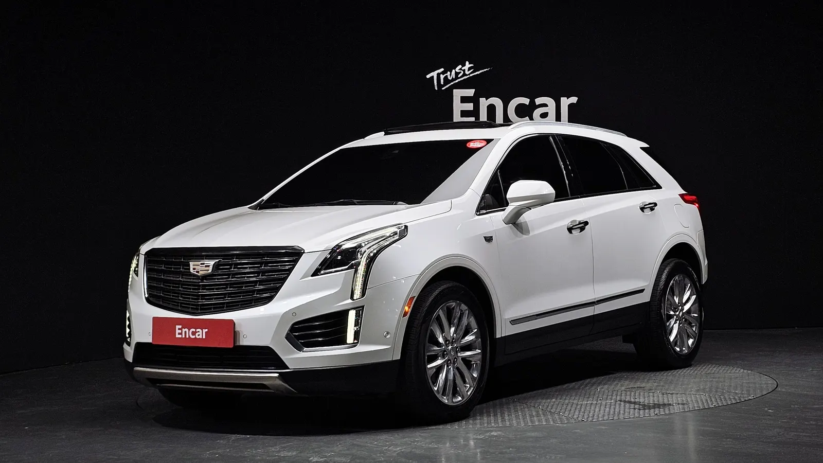 Cadillac XT5 3.6 Platinum AWD 2018 — photo 1 sur 34