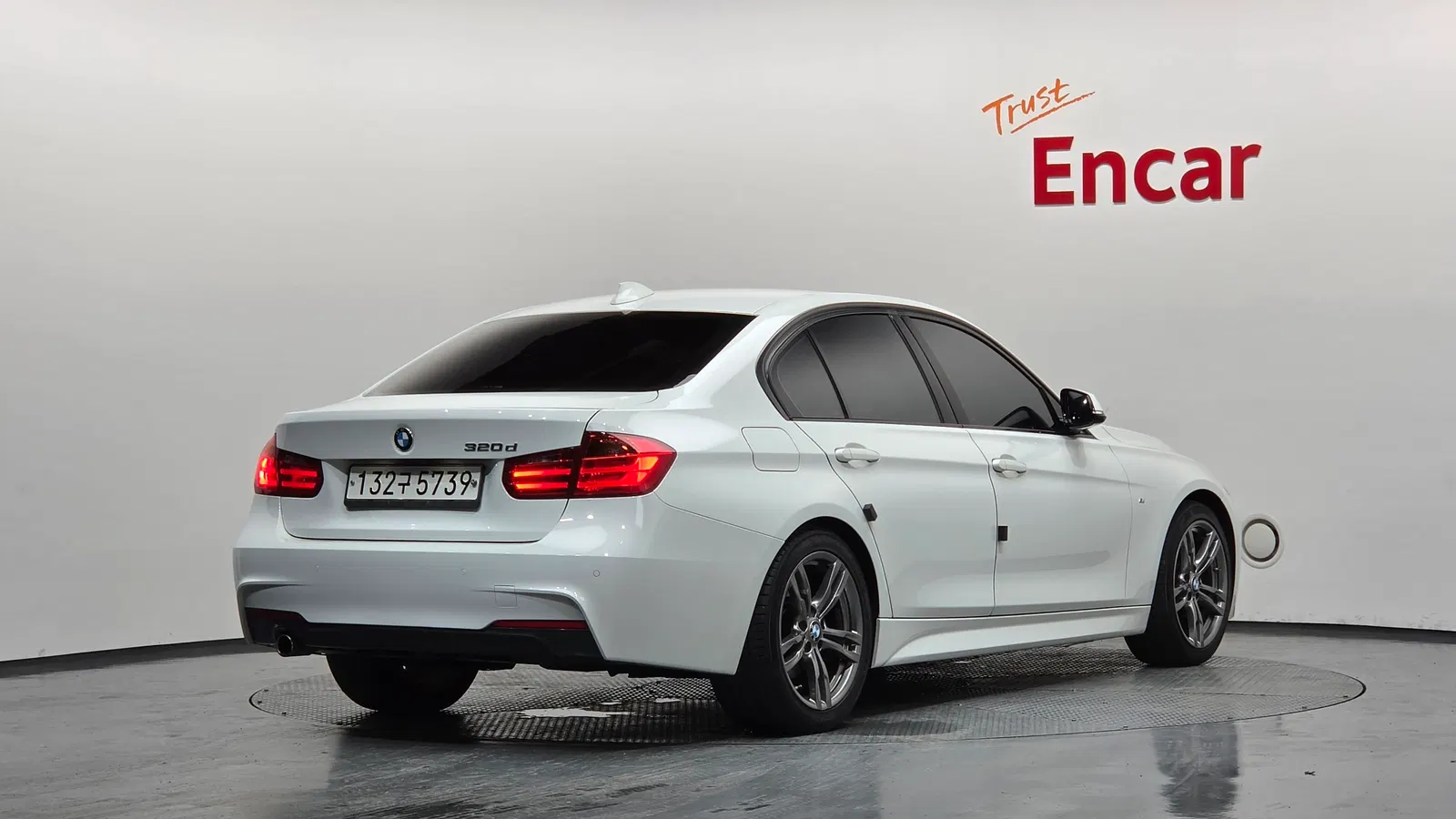 BMW Série 3 (F30) 320d M Performance Edition 2015 — photo 1 sur 32