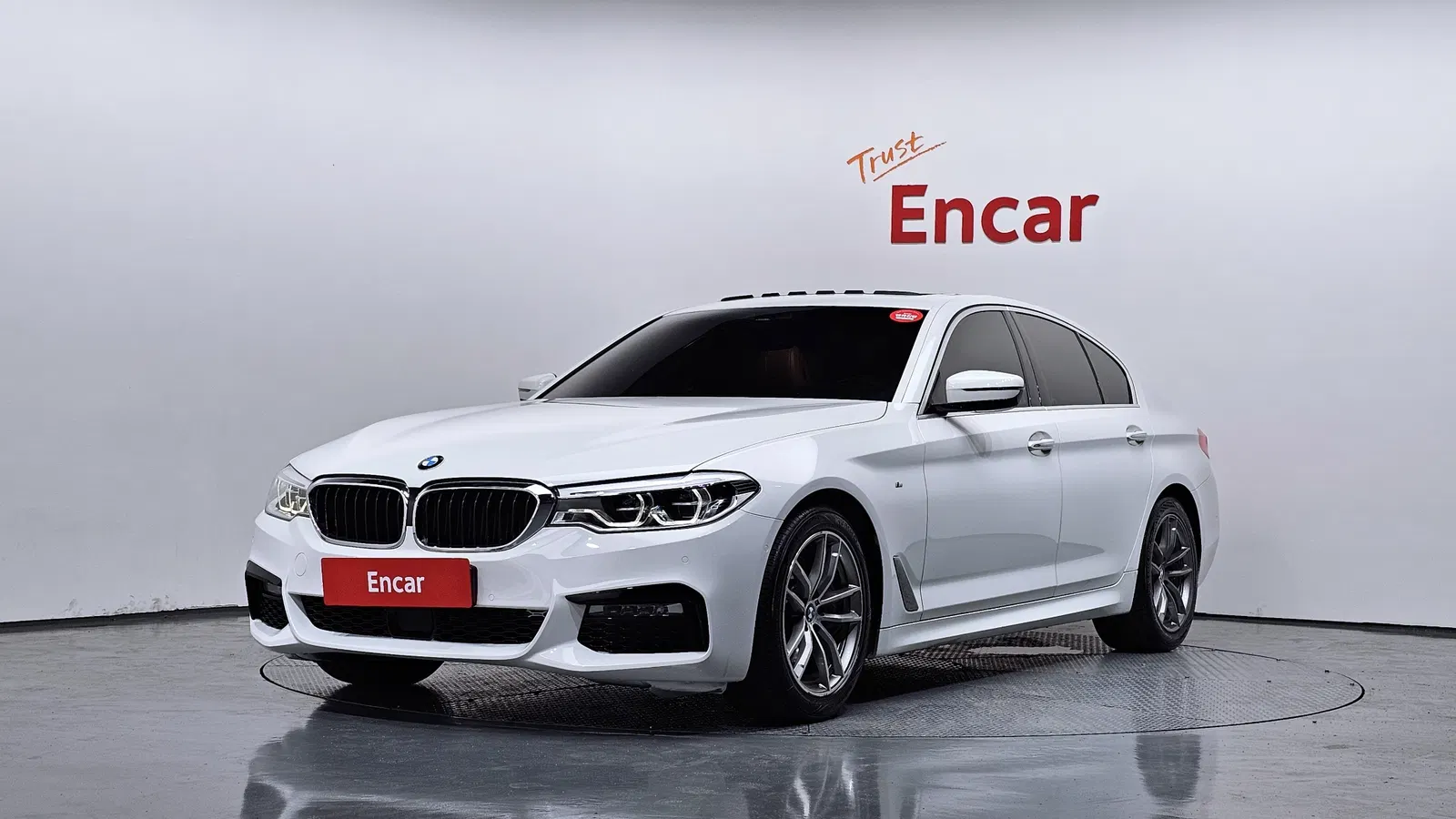BMW Série 5 (G30) 530i M Sport 2018 — photo 1 sur 36