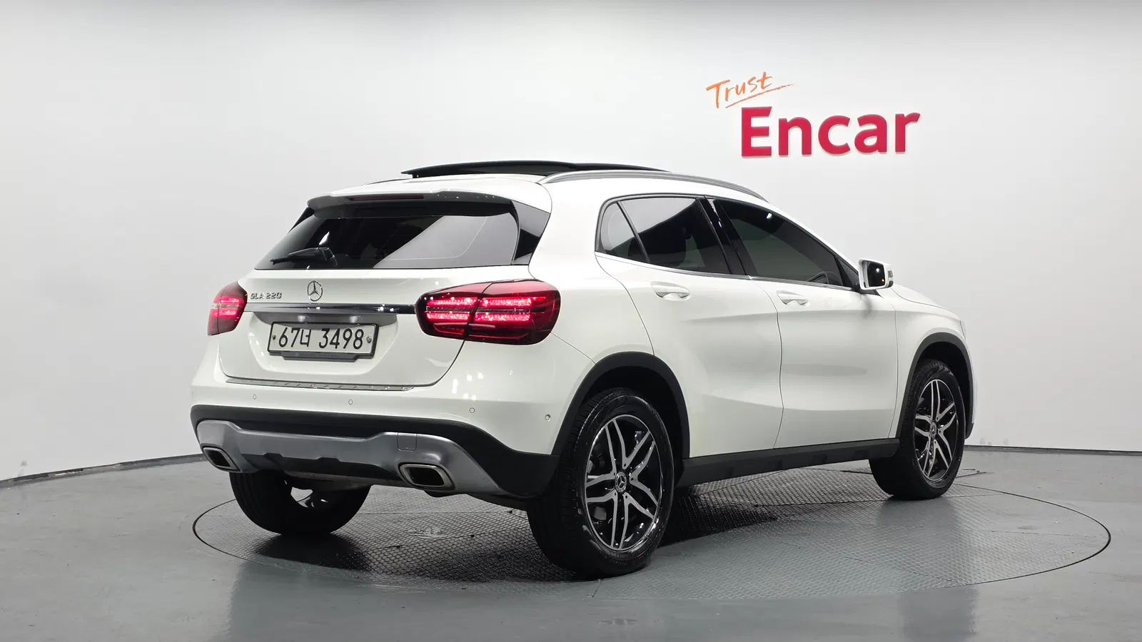 Mercedes-Benz GLA GLA220 Premium (X156) 2019 — photo 1 sur 31