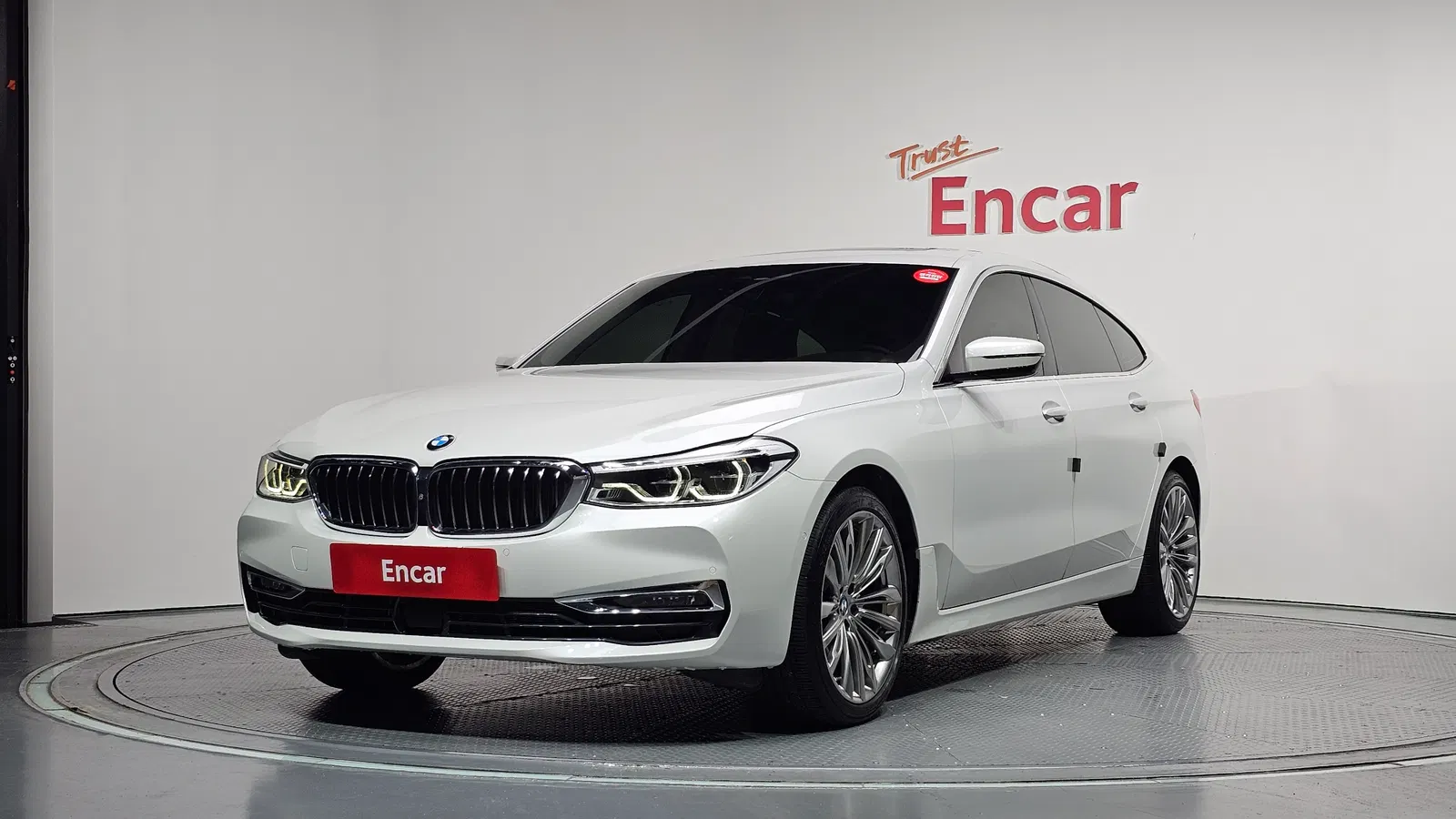 BMW Série 6 GT (G32) 640i xDrive Luxury 2019 — photo 1 sur 32