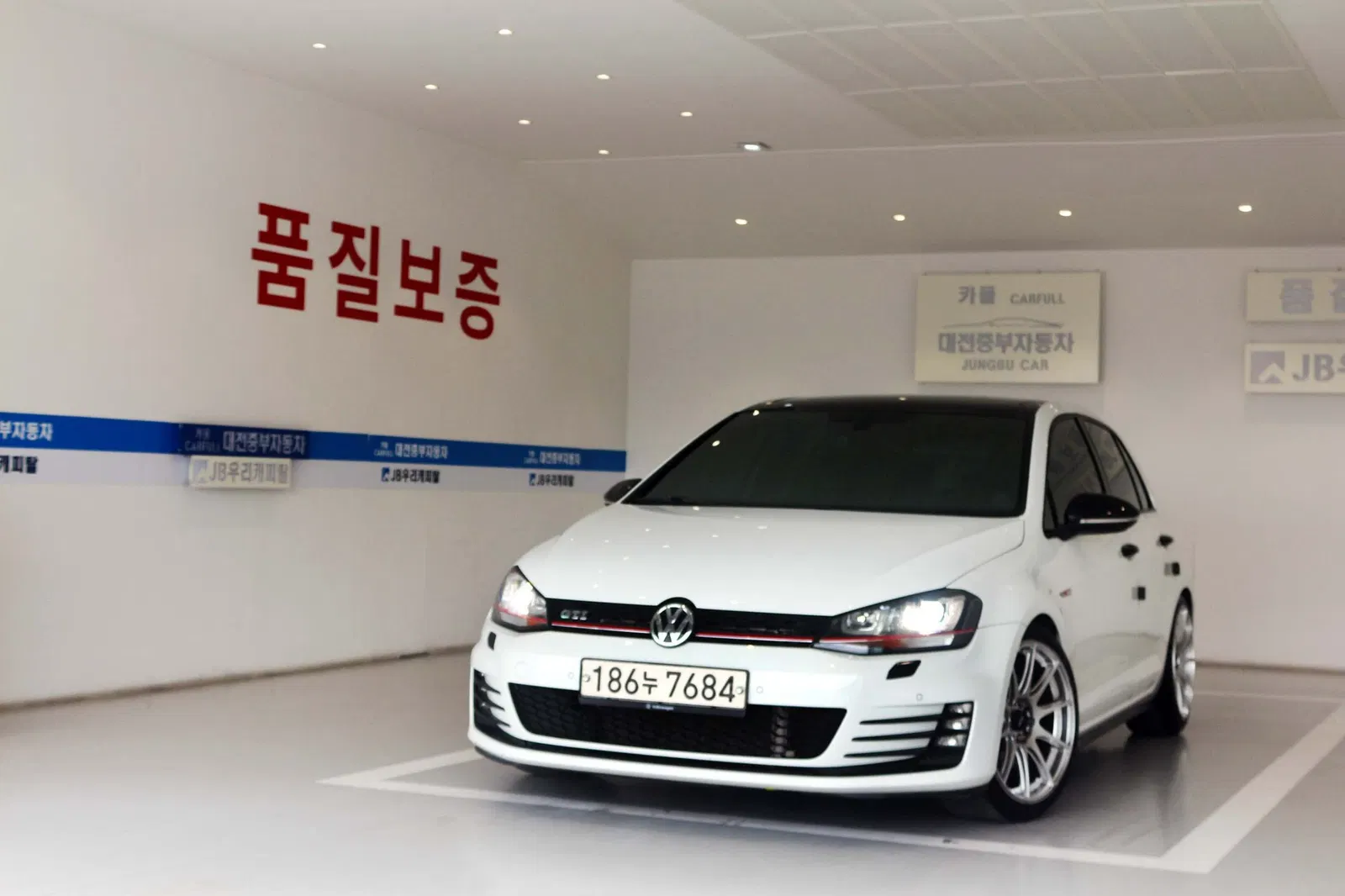 Volkswagen Golf 7e génération 2.0 GTI 2014 — photo 1 sur 26
