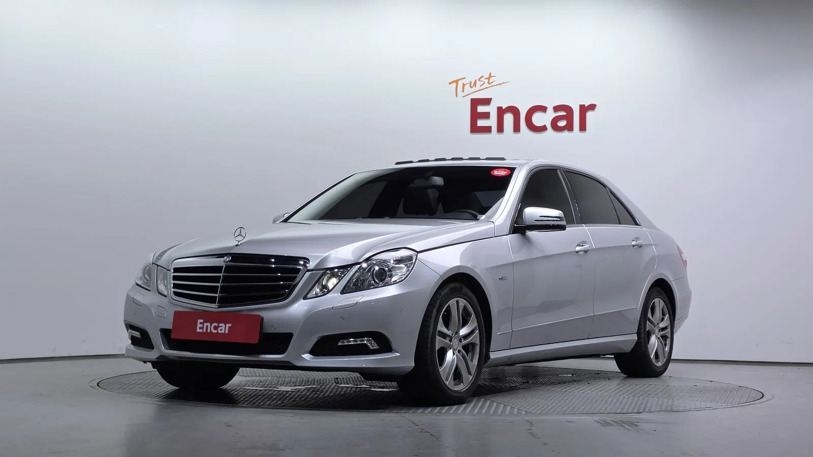Mercedes-Benz Classe E E200 CGI Avantgarde (W212) 2010 — photo 1 sur 20