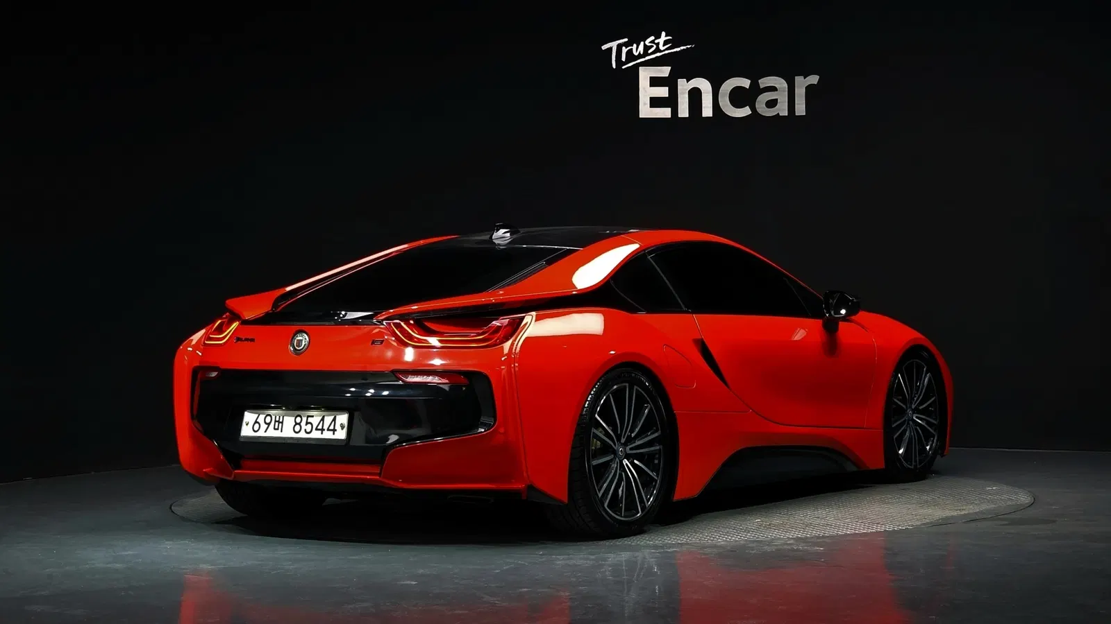 BMW i8 Coupé 2015 — photo 1 sur 37