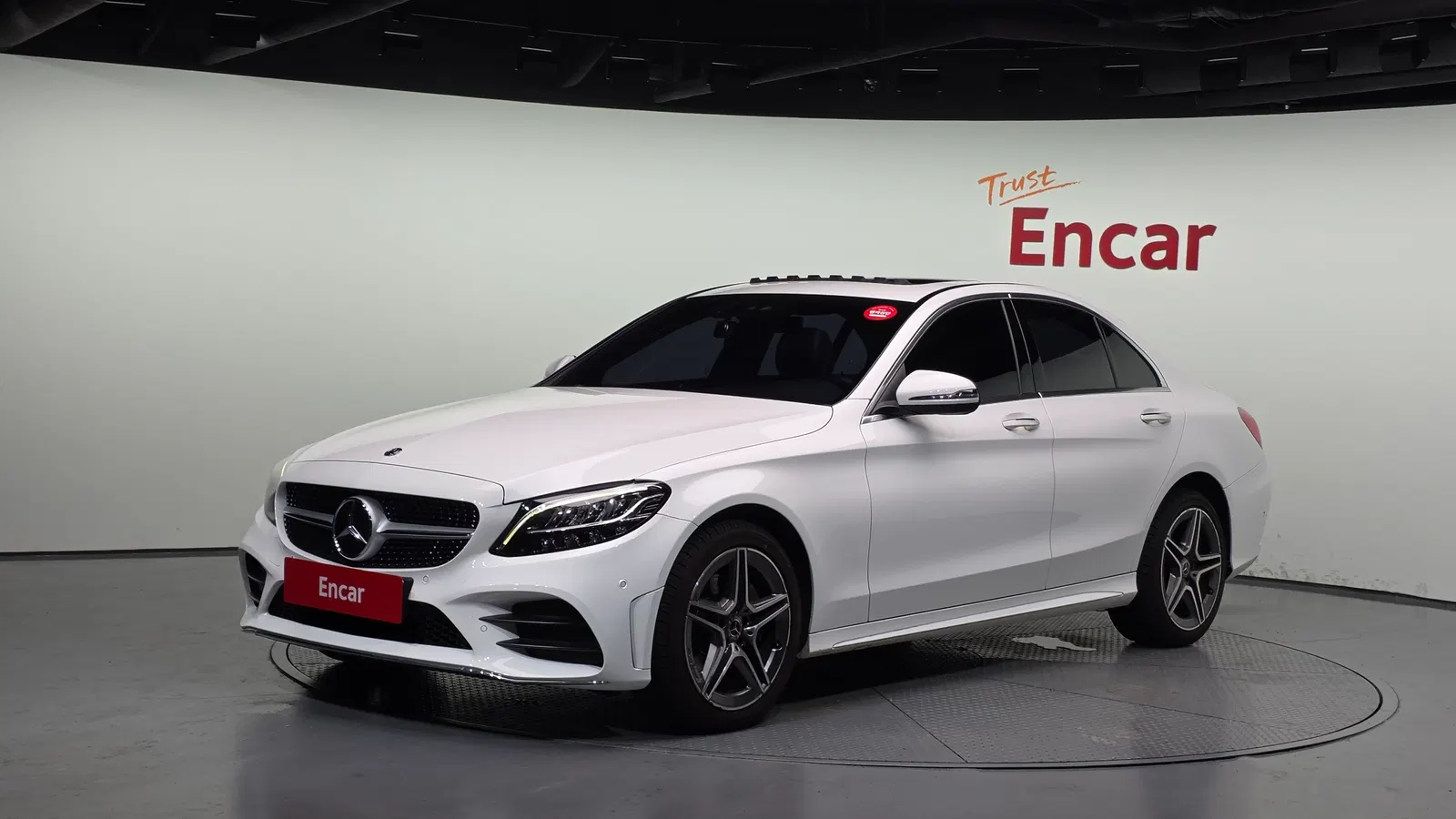 Mercedes-Benz Classe C AMG Line · C220 d 4MATIC (W205) 2019 — photo 1 sur 36