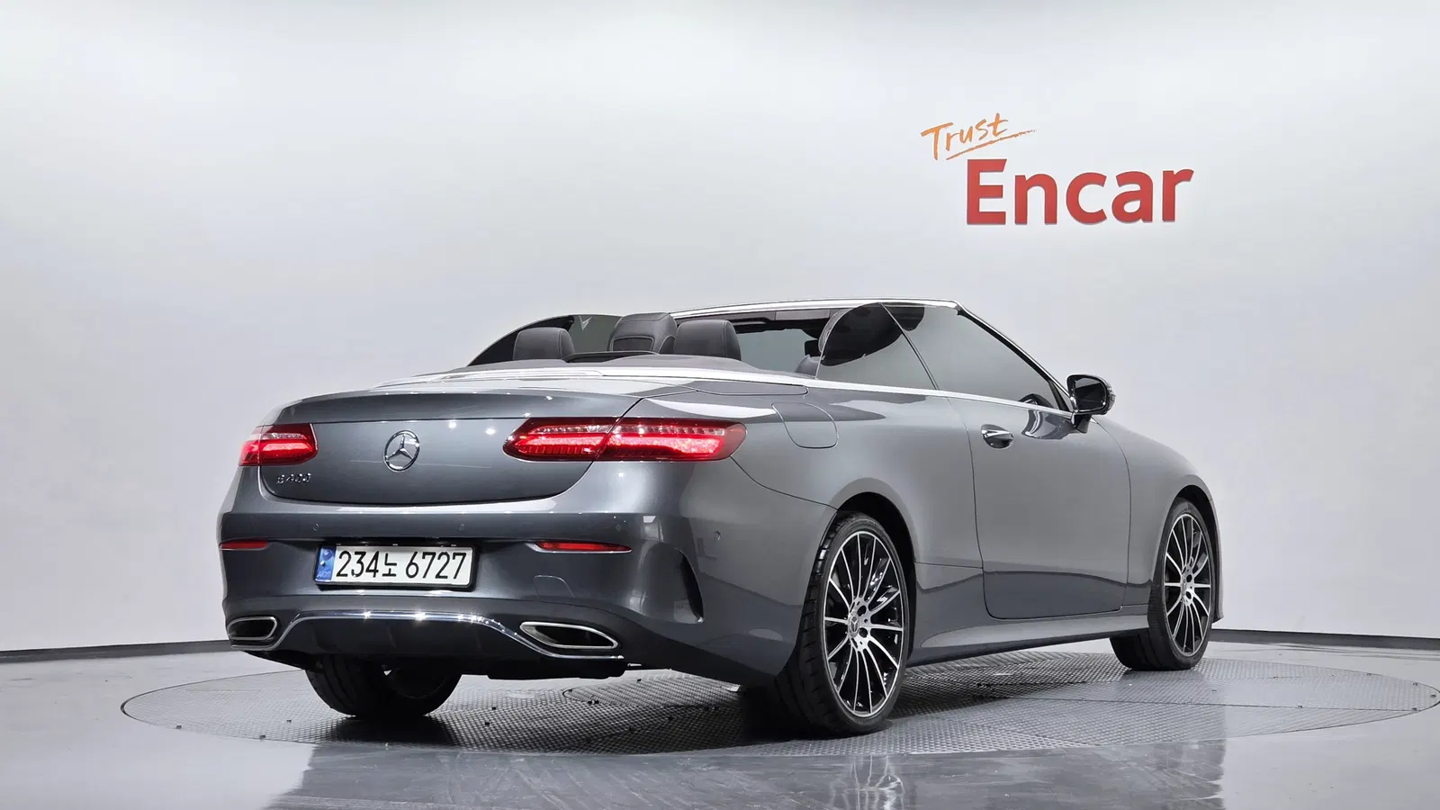 Mercedes-Benz Classe E E400 Cabriolet (W213) 2018 — photo 1 sur 32