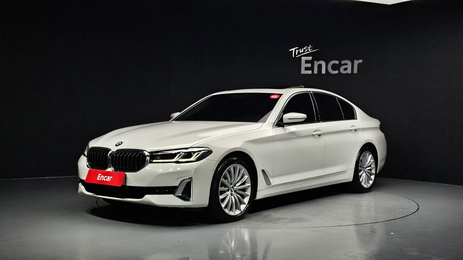 BMW Série 5 (G30) 530i xDrive Luxury 2023 — photo 1 sur 20