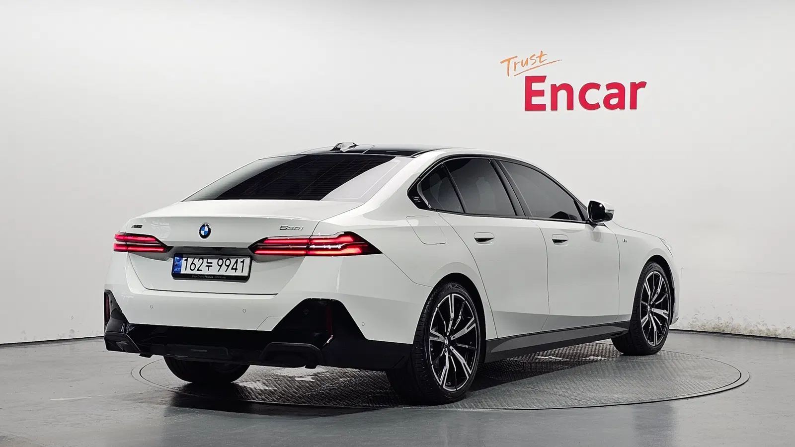 BMW Série 5 (G60) 530i xDrive M Sport 2025 — photo 1 sur 34